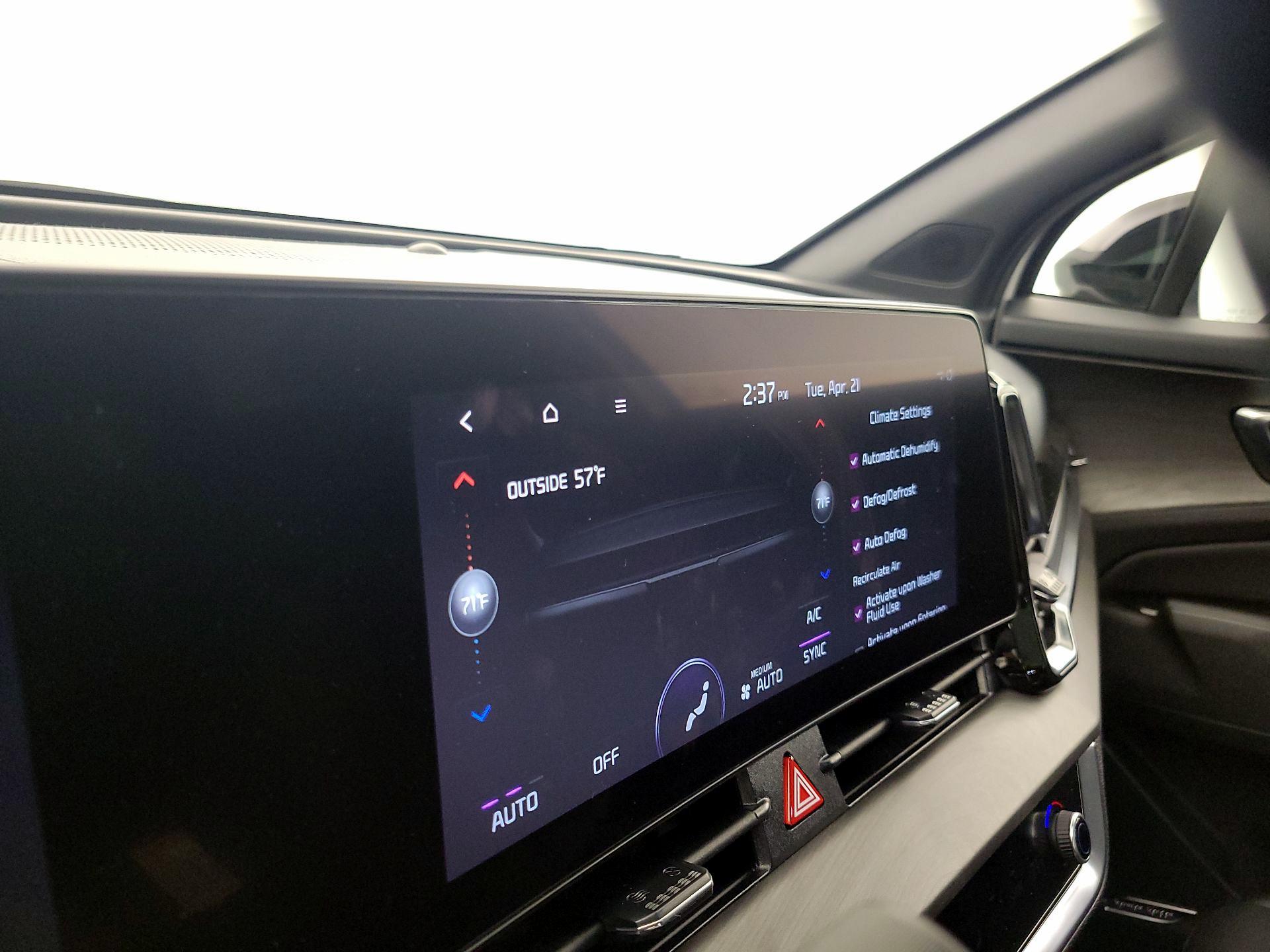 Thumbnail: 2023 Kia Sportage - 17