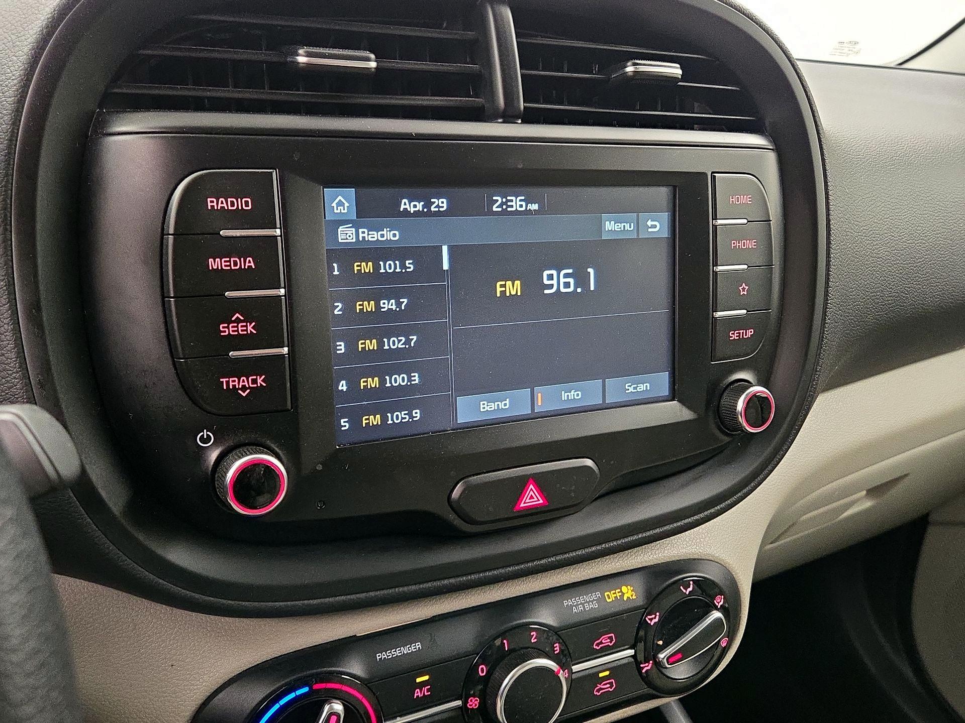 Thumbnail: 2020 Kia Soul - 15