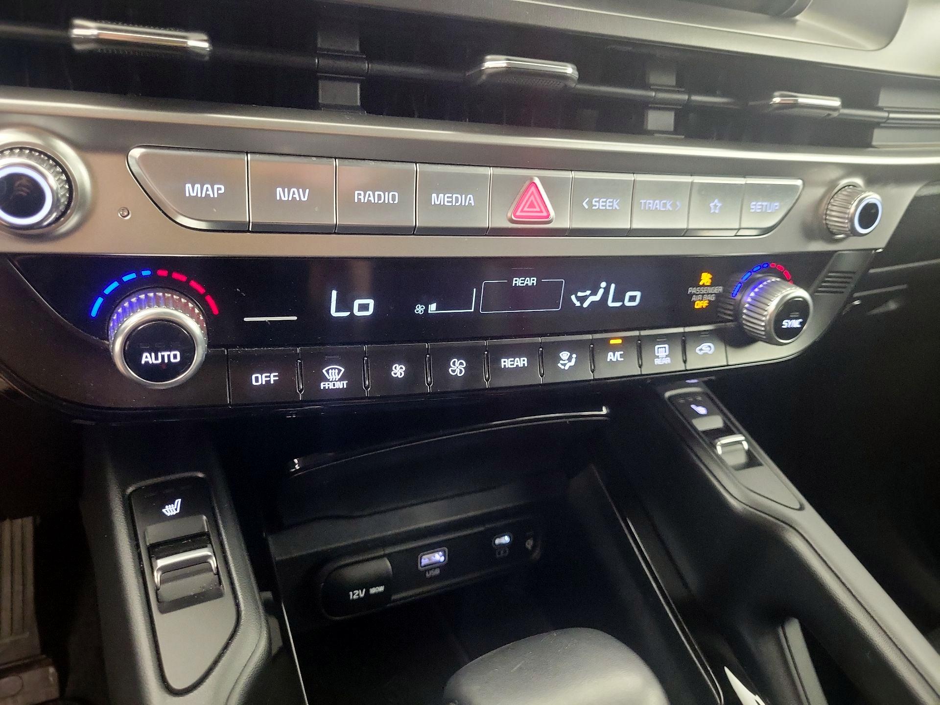 Thumbnail: 2023 Kia Telluride - 17