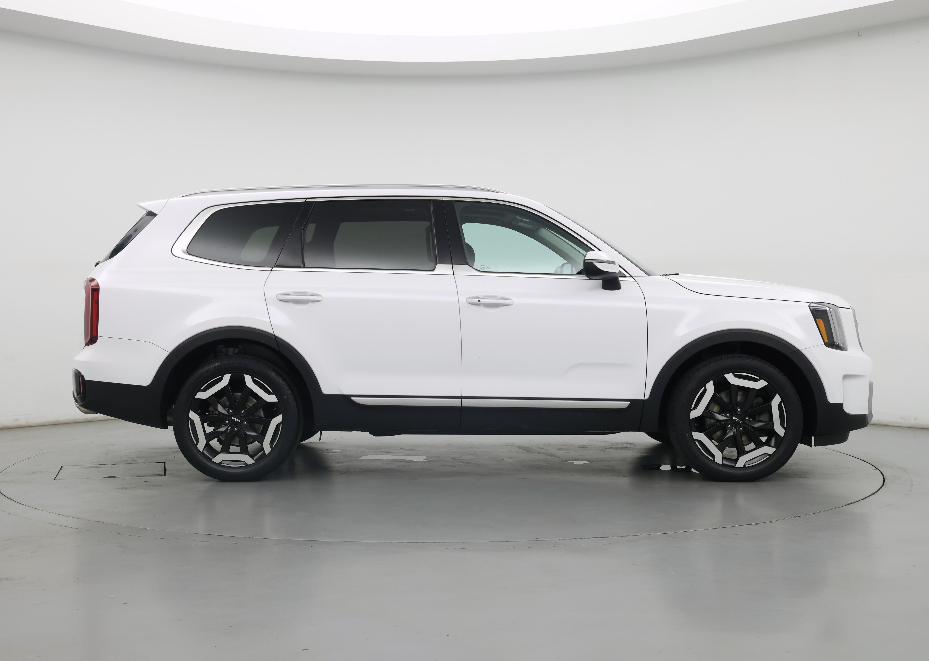 Thumbnail: 2023 Kia Telluride - 7