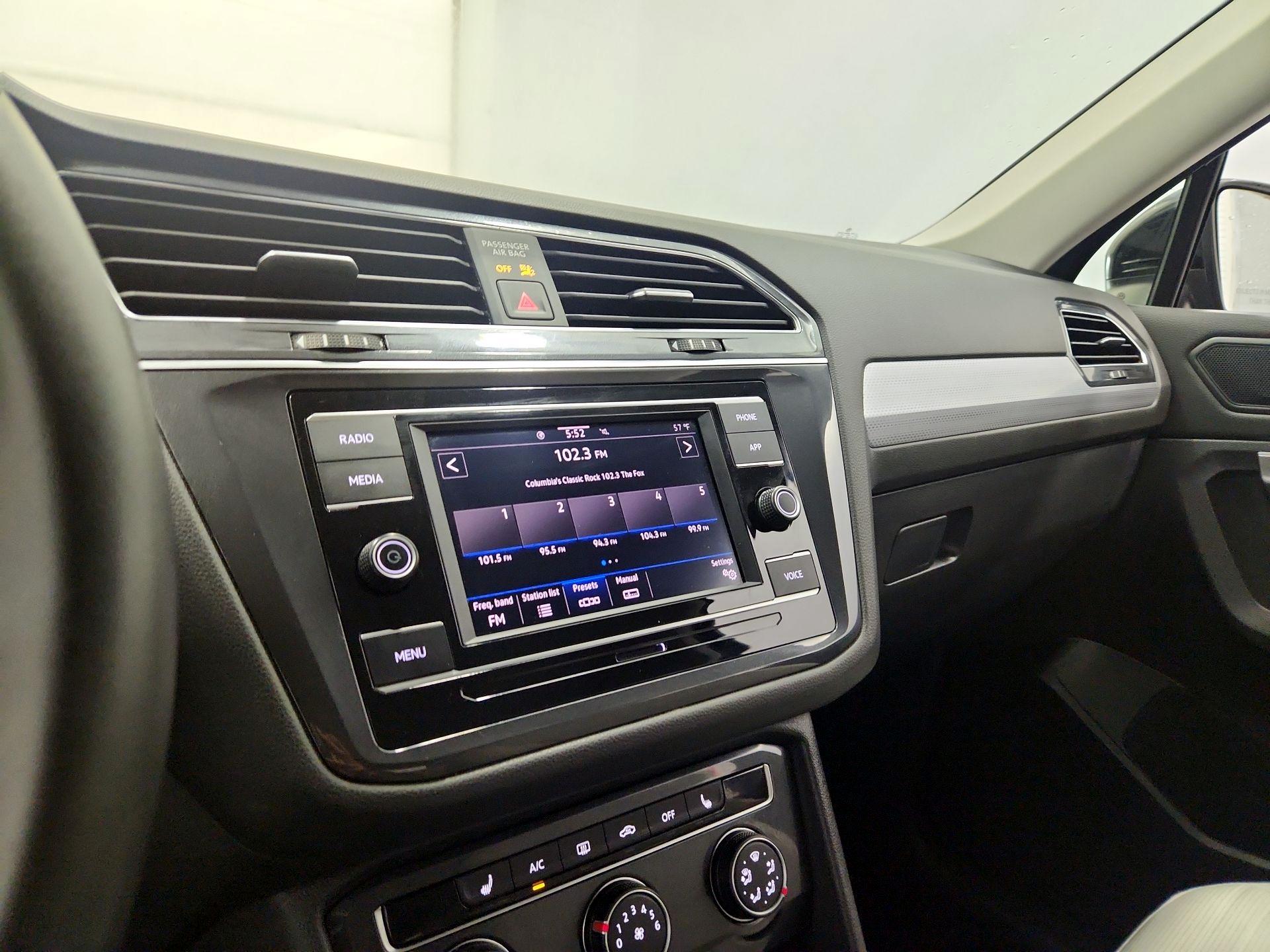 Thumbnail: 2023 Volkswagen Tiguan - 15
