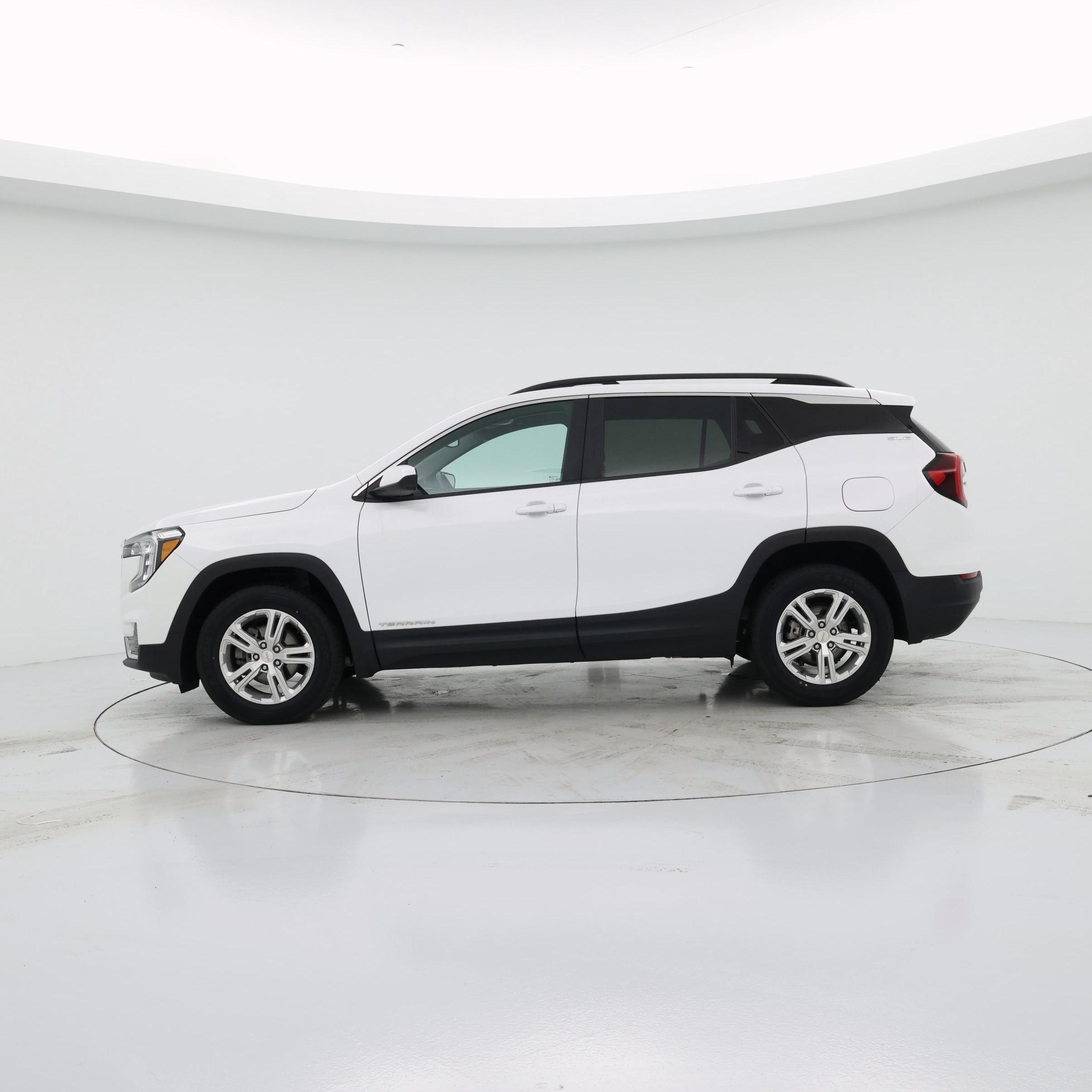 Thumbnail: 2022 GMC Terrain - 3