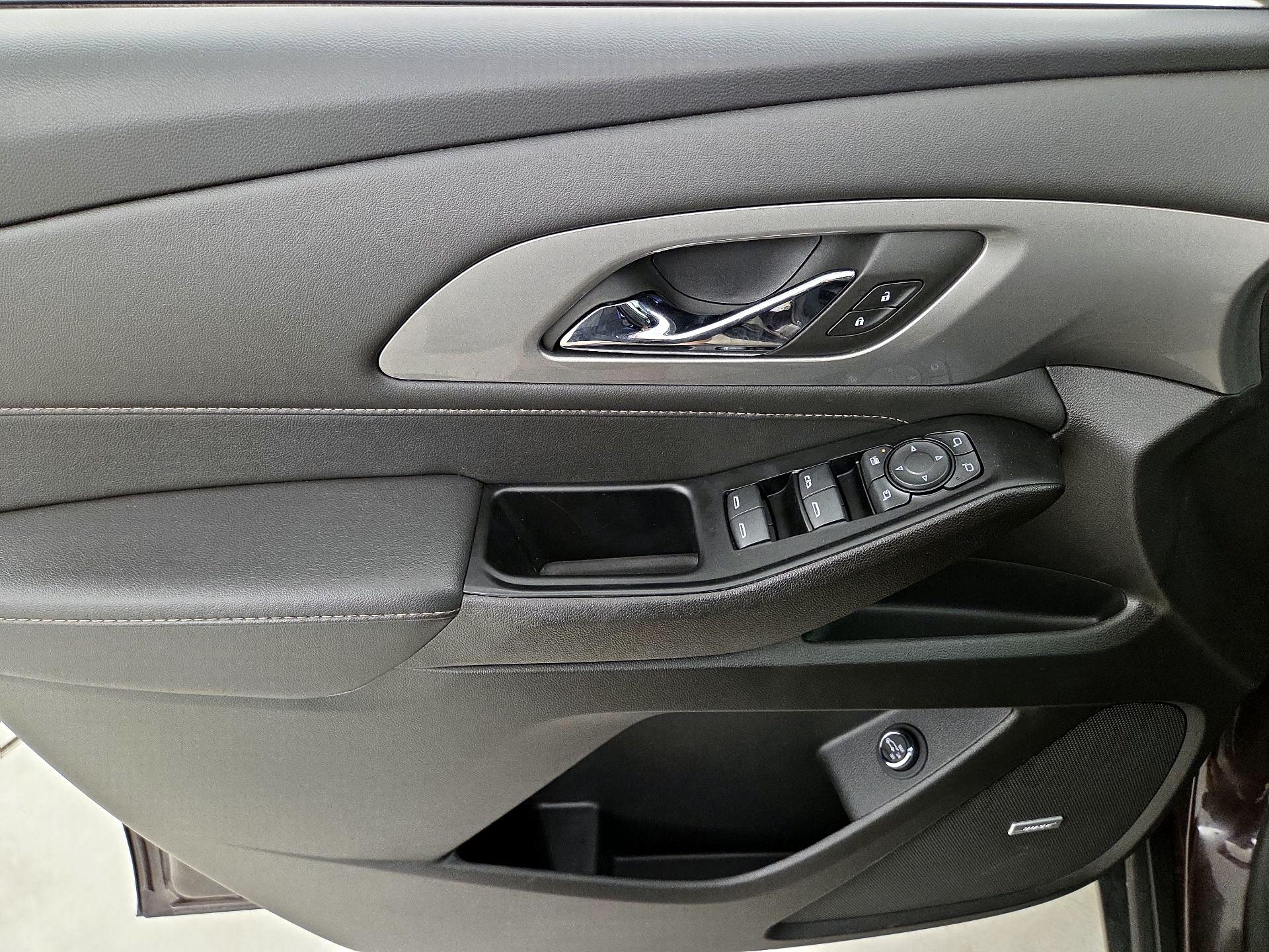 Thumbnail: 2023 Chevrolet Traverse - 12