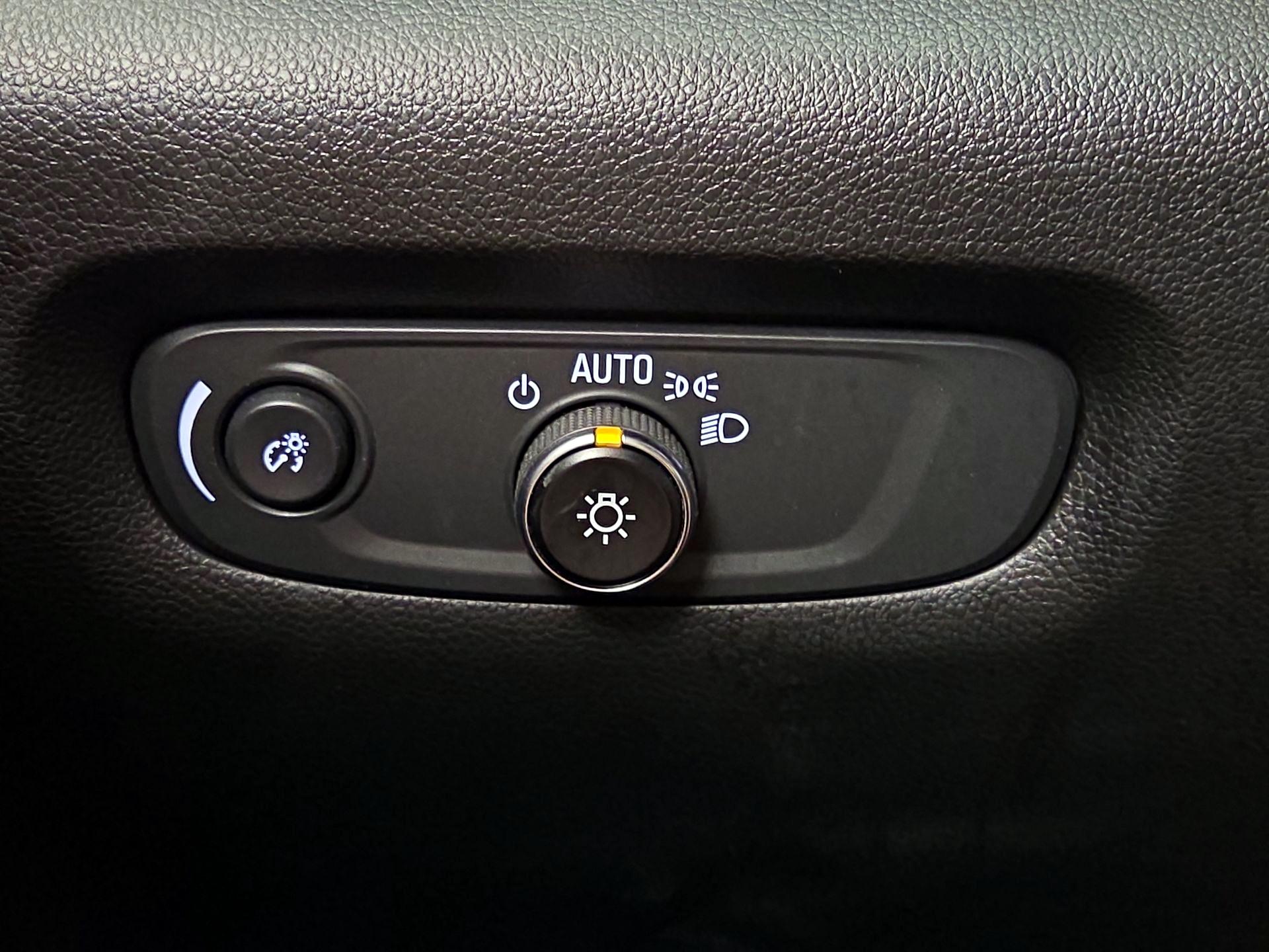 Thumbnail: 2023 Chevrolet Traverse - 13