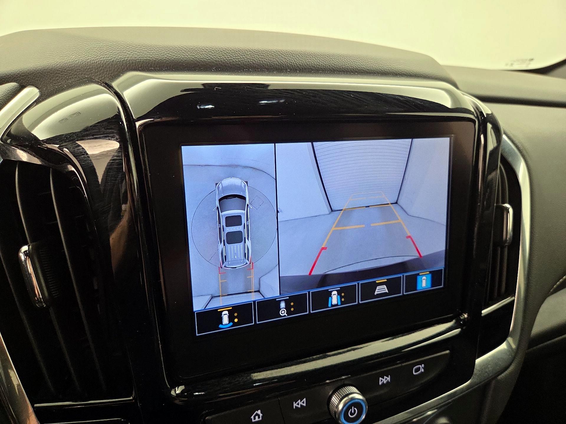 Thumbnail: 2023 Chevrolet Traverse - 15