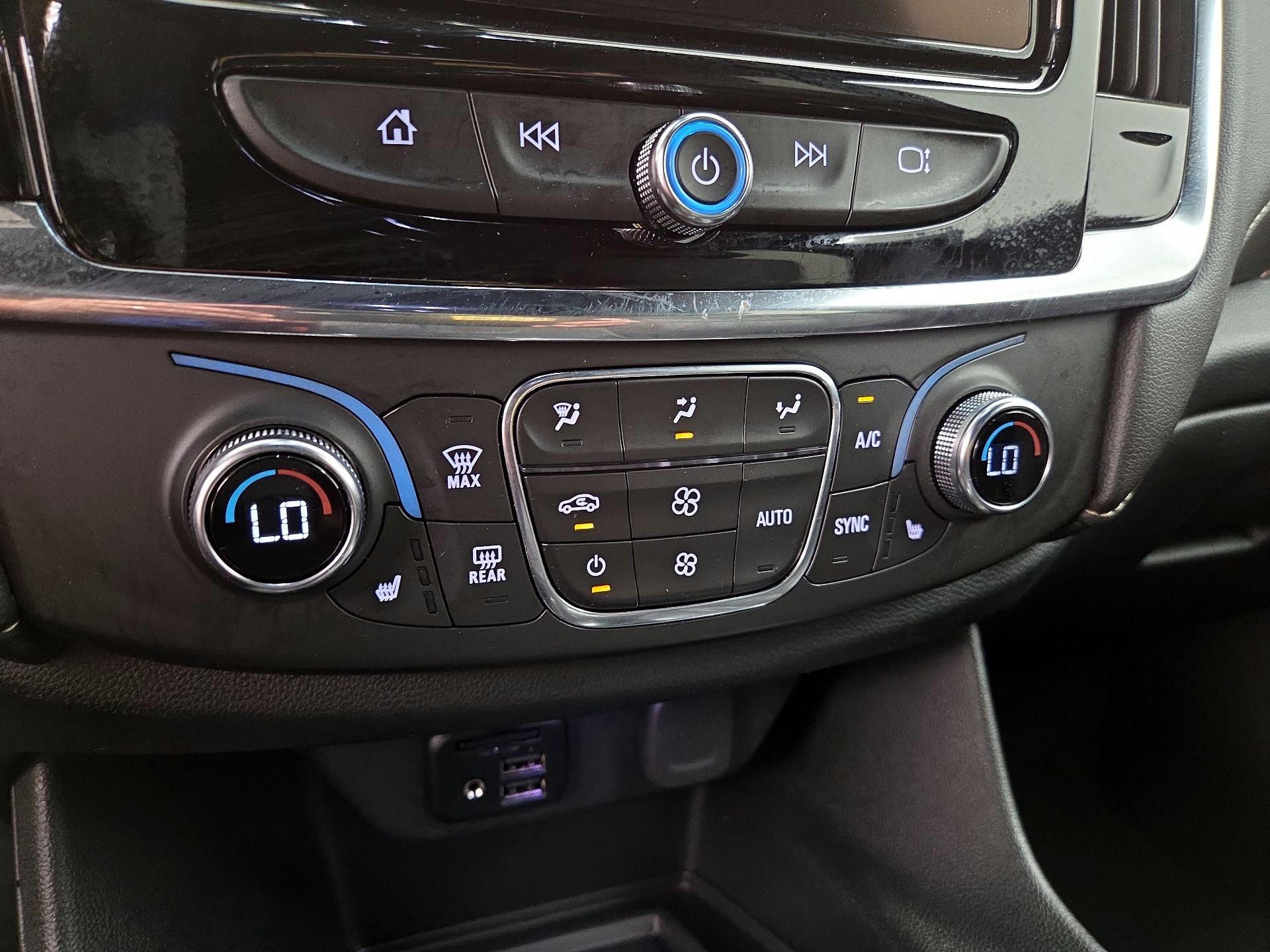 Thumbnail: 2023 Chevrolet Traverse - 17