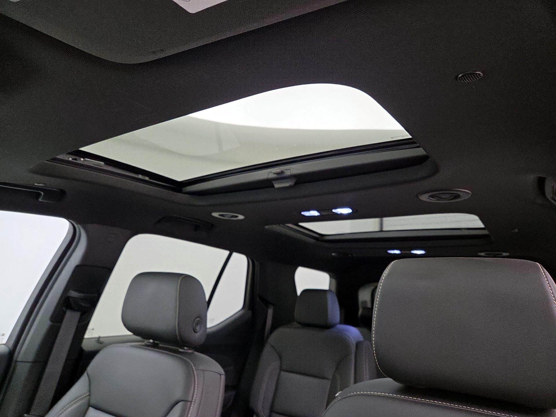 Thumbnail: 2023 Chevrolet Traverse - 20