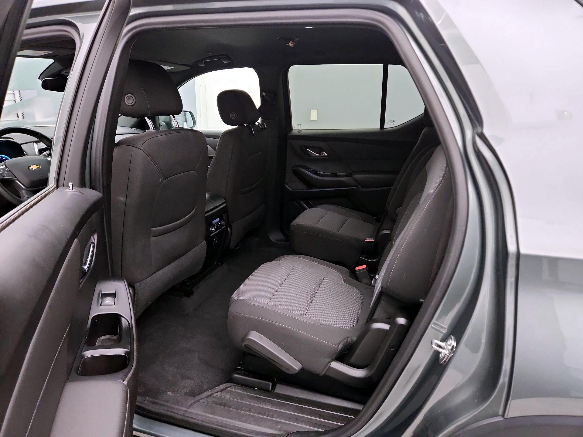 Thumbnail: 2023 Chevrolet Traverse - 19