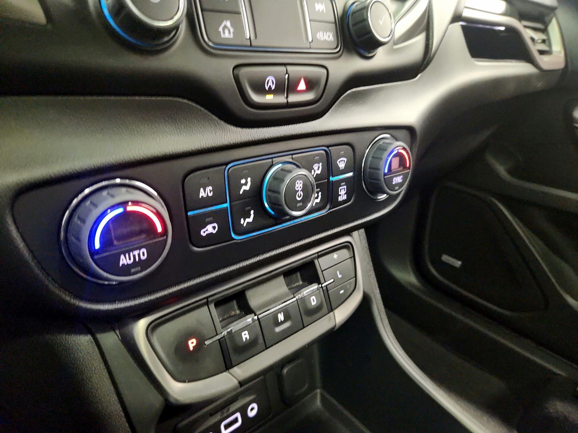 Thumbnail: 2022 GMC Terrain - 17