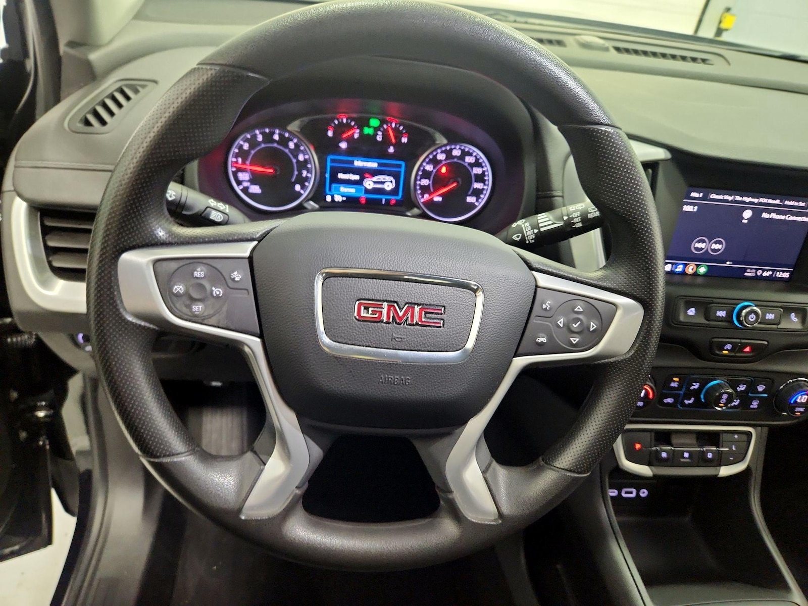 2022 GMC Terrain SLE - Photo 11