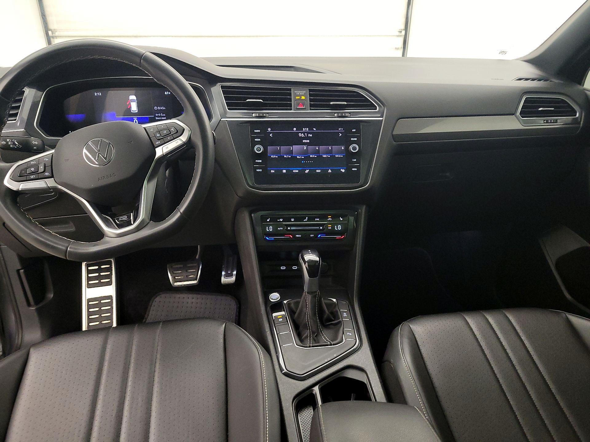 Thumbnail: 2023 Volkswagen Tiguan - 9