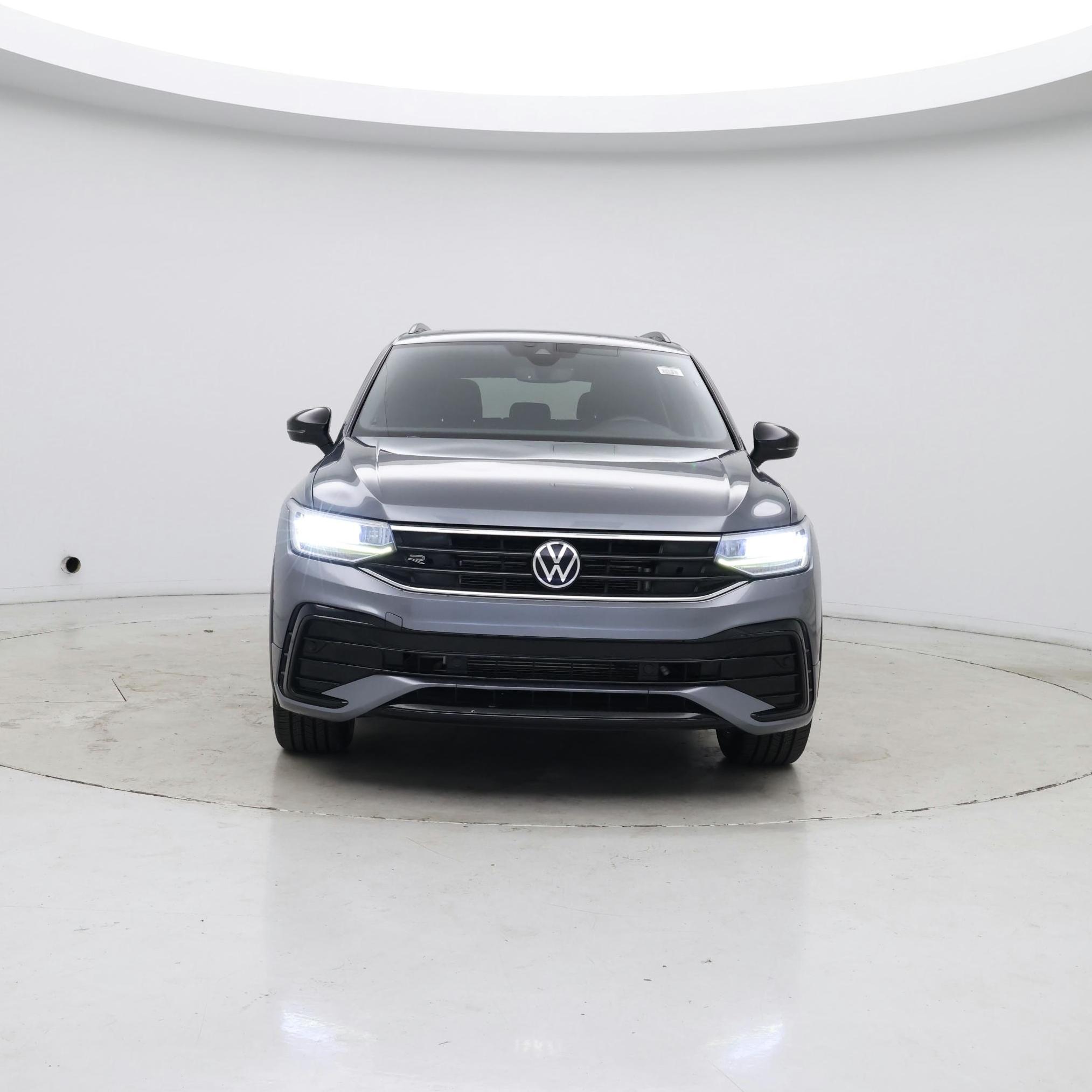Thumbnail: 2023 Volkswagen Tiguan - 5