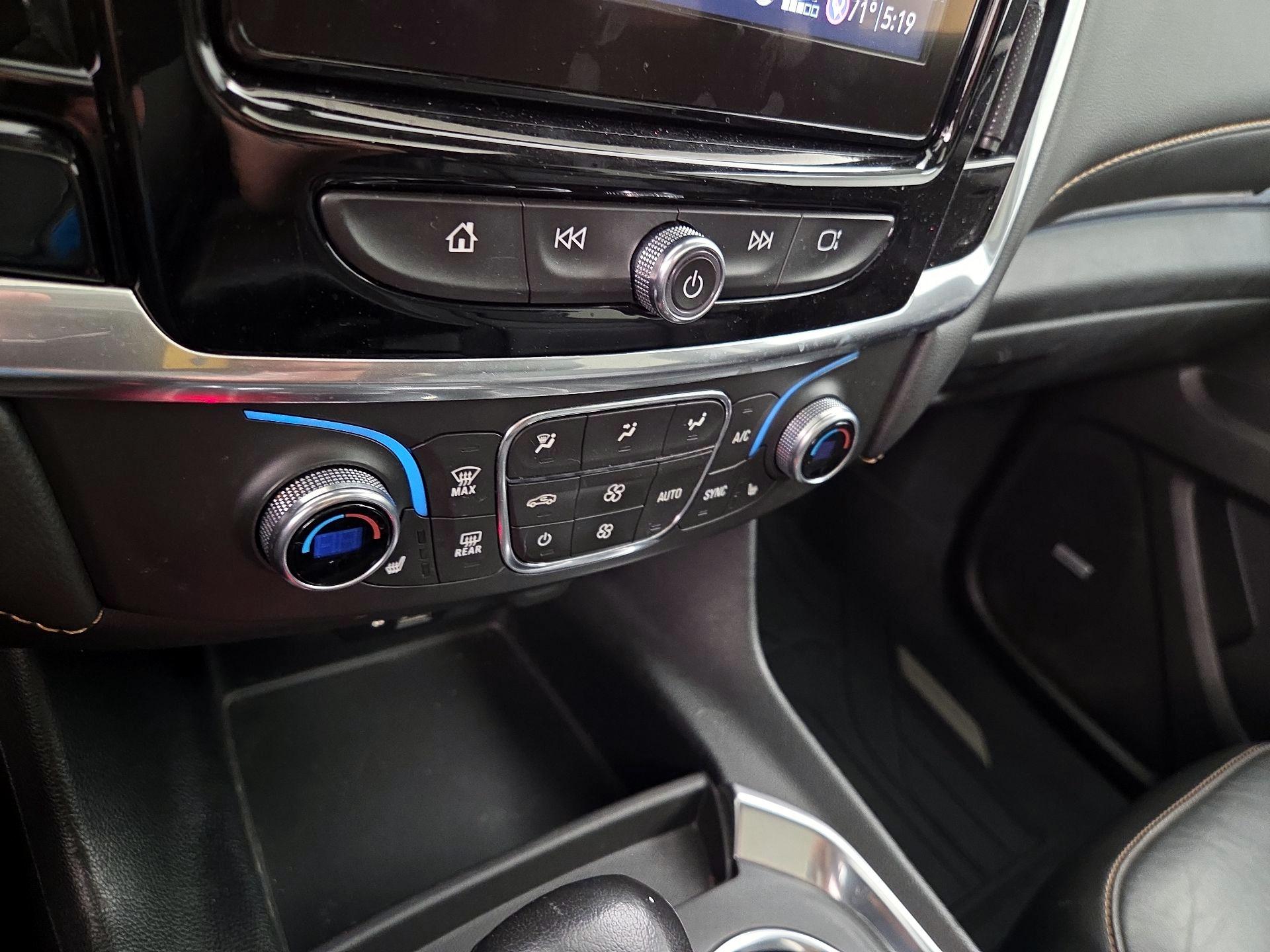 Thumbnail: 2021 Chevrolet Traverse - 17