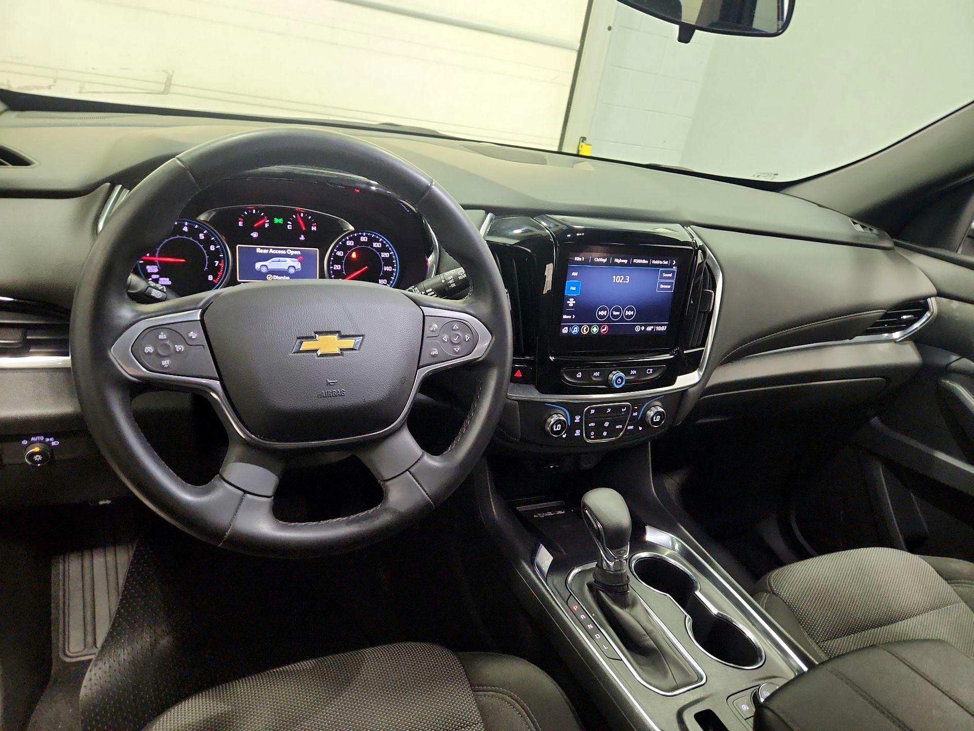Thumbnail: 2023 Chevrolet Traverse - 9