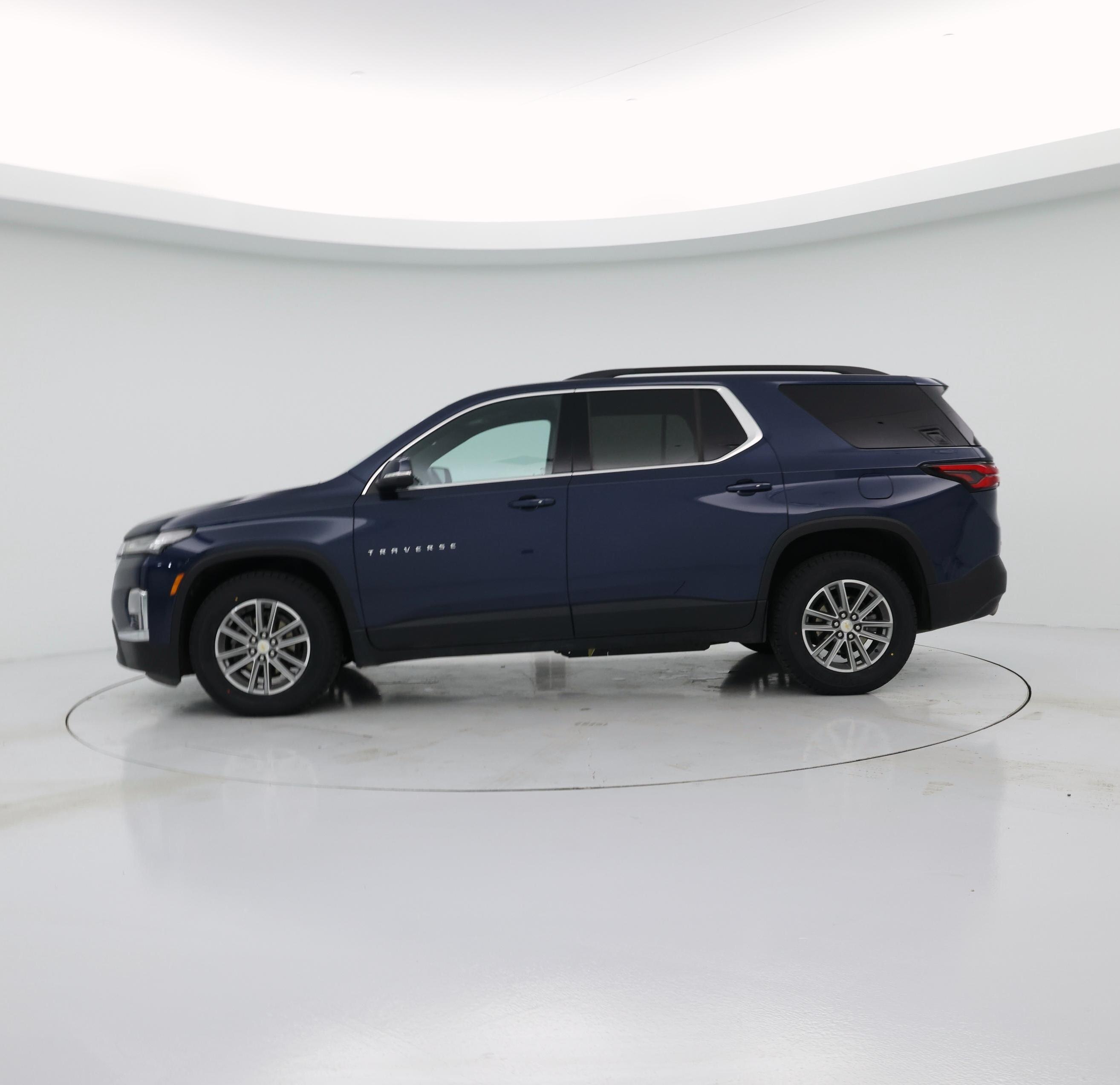Thumbnail: 2023 Chevrolet Traverse - 3