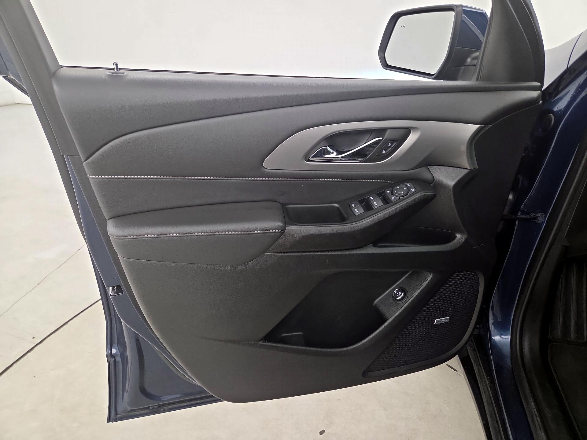 Thumbnail: 2023 Chevrolet Traverse - 12