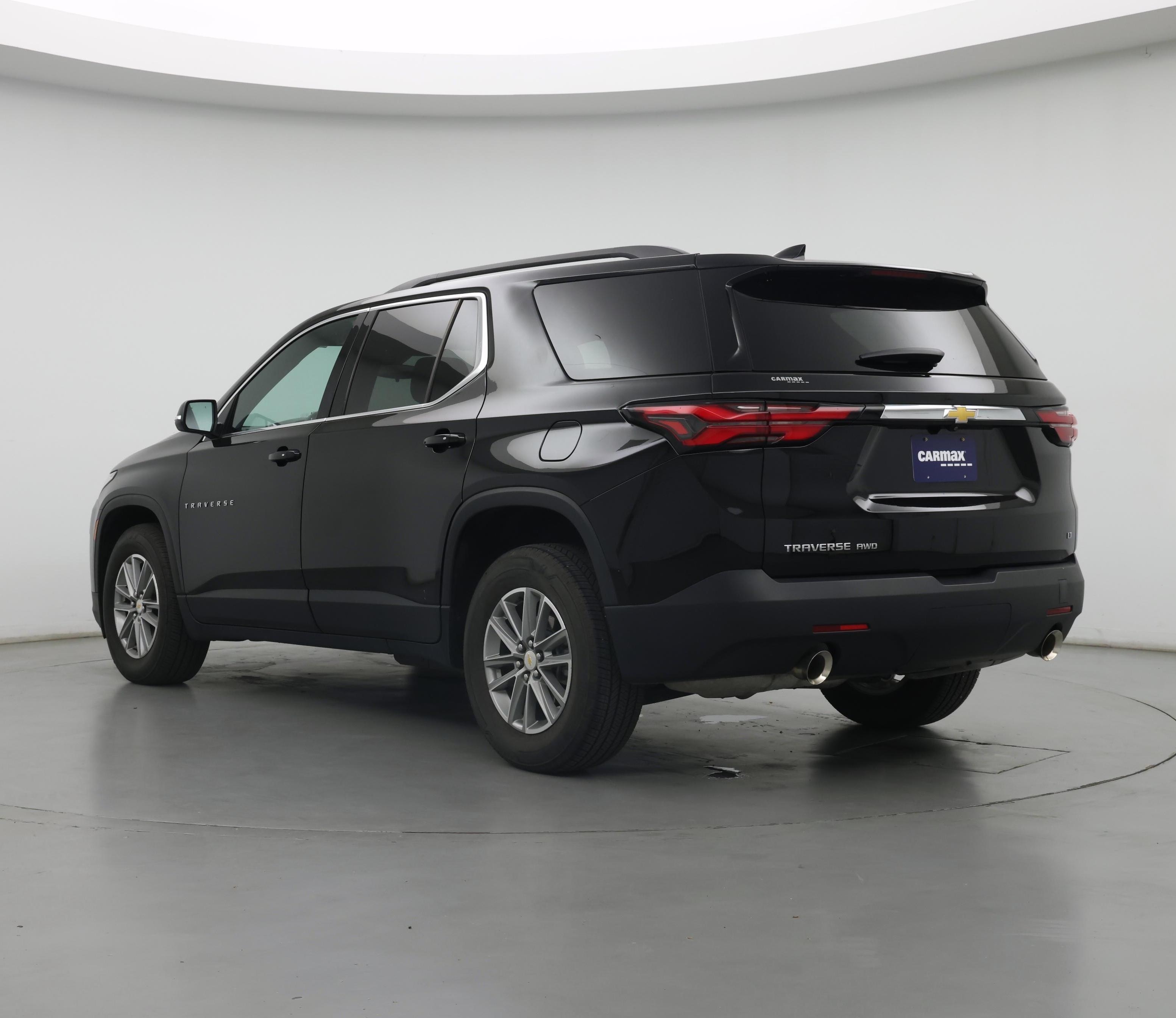 Thumbnail: 2023 Chevrolet Traverse - 2