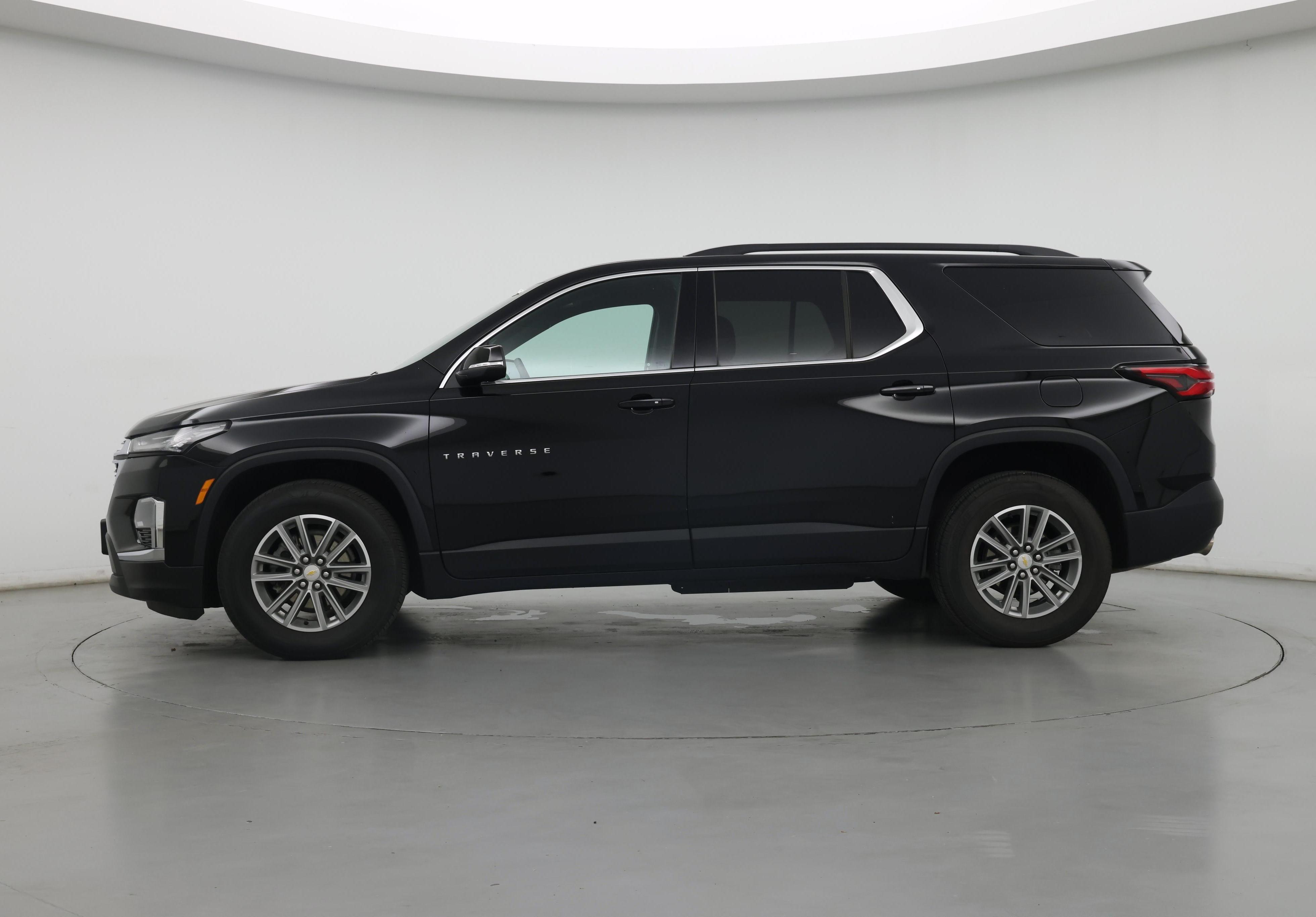 Thumbnail: 2023 Chevrolet Traverse - 3