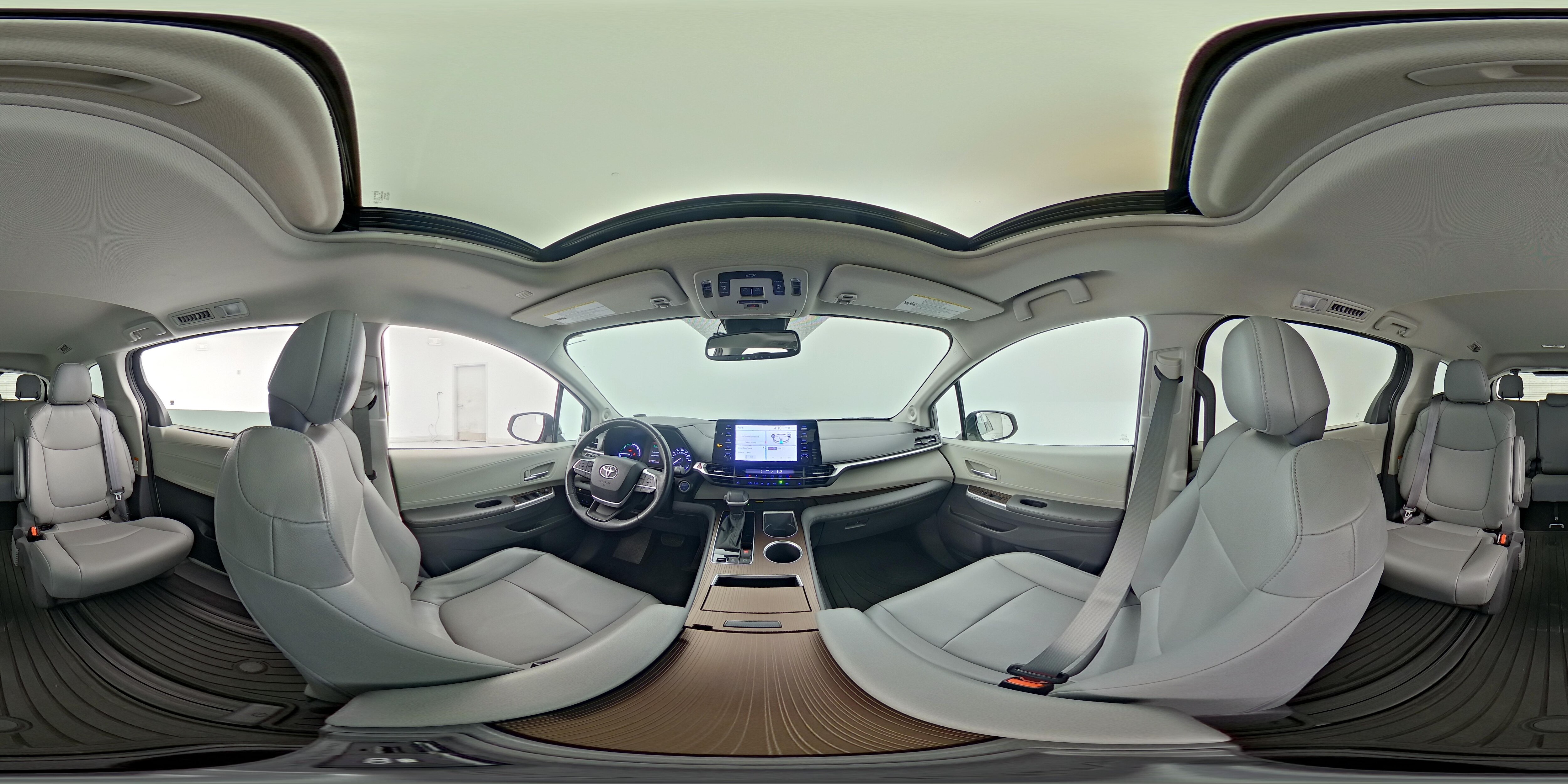 2021 Toyota Sienna XLE - Photo 28