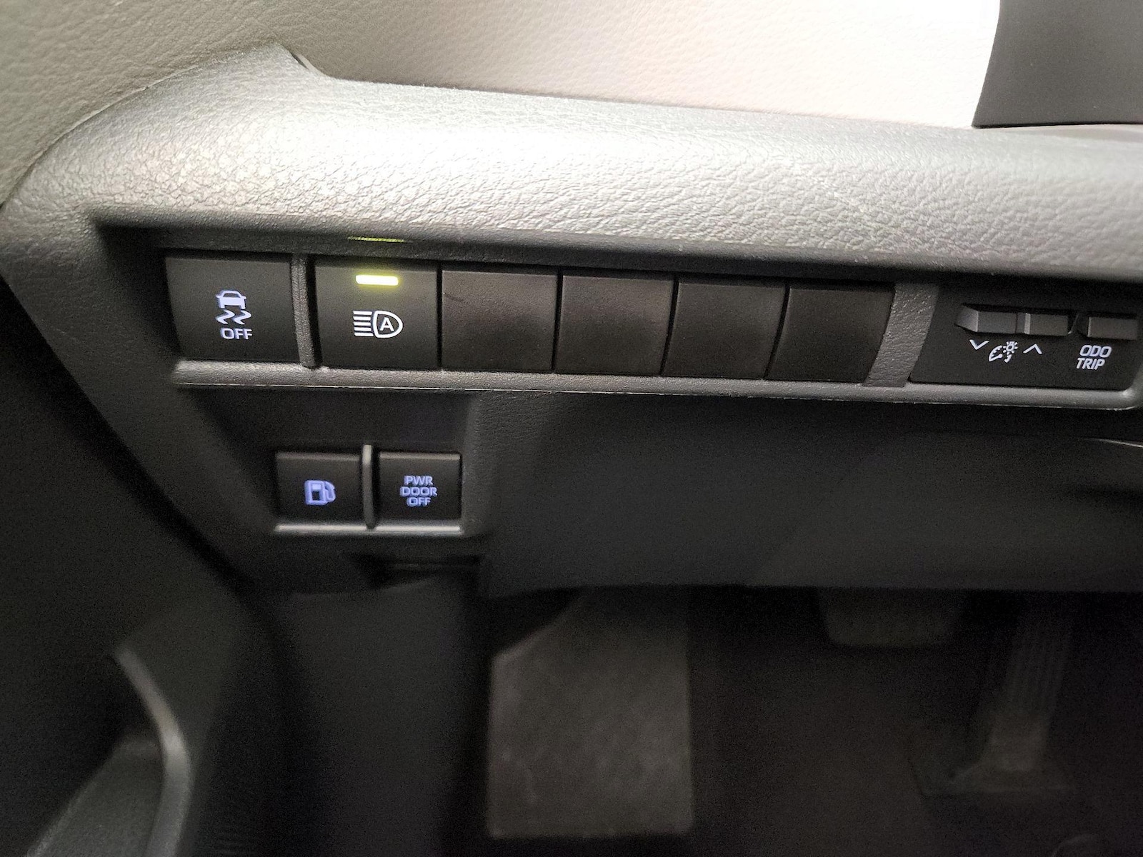 2021 Toyota Sienna XLE - Photo 14