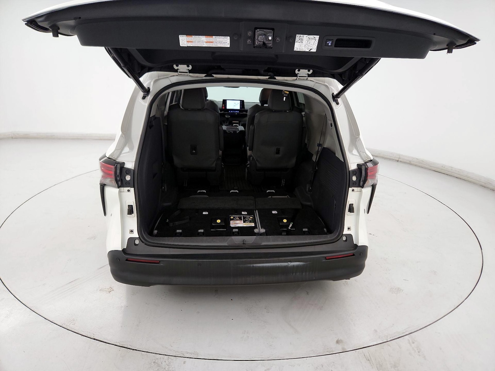 2021 Toyota Sienna XLE - Photo 25