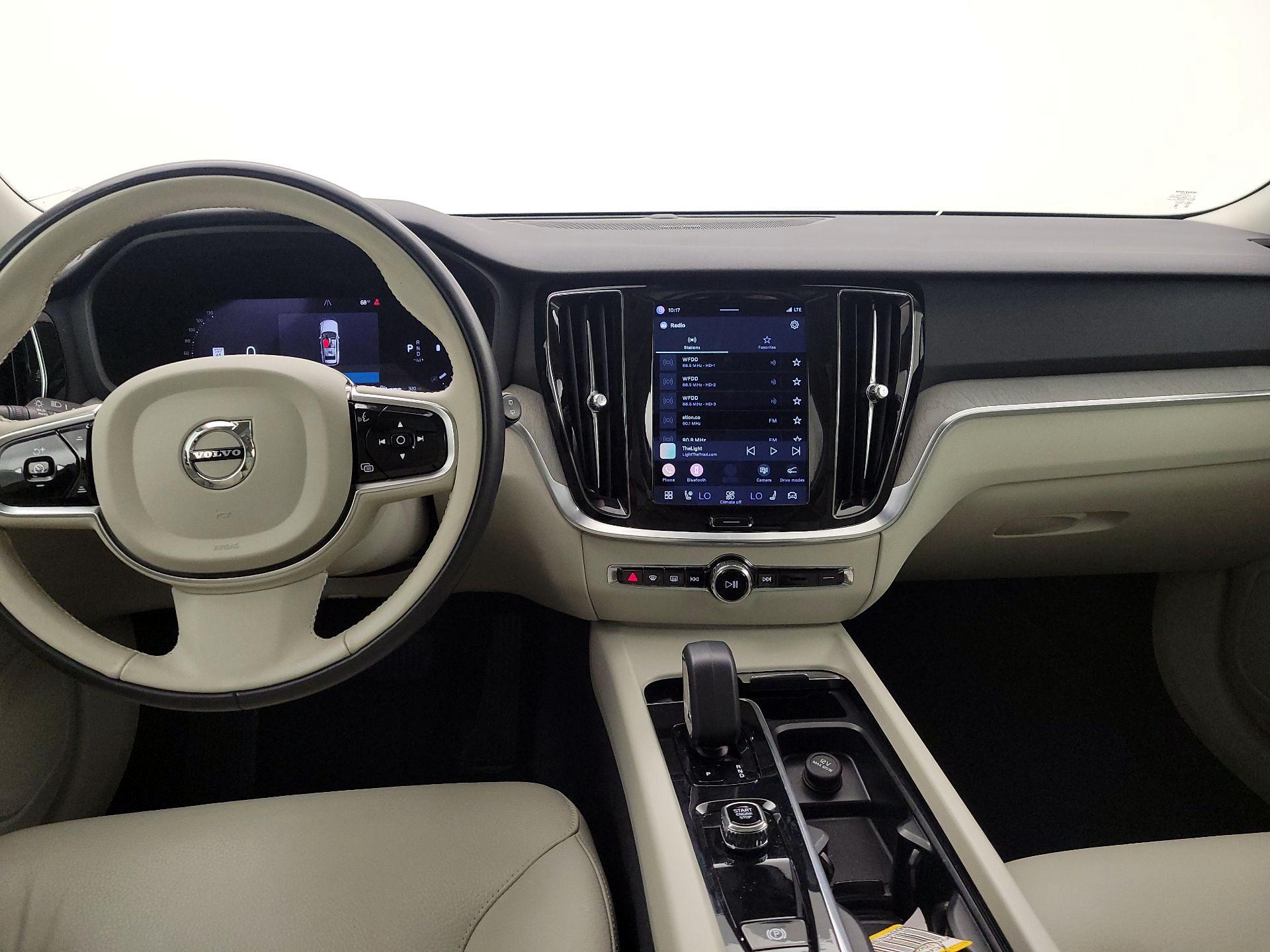 Thumbnail: 2023 Volvo S60 - 9