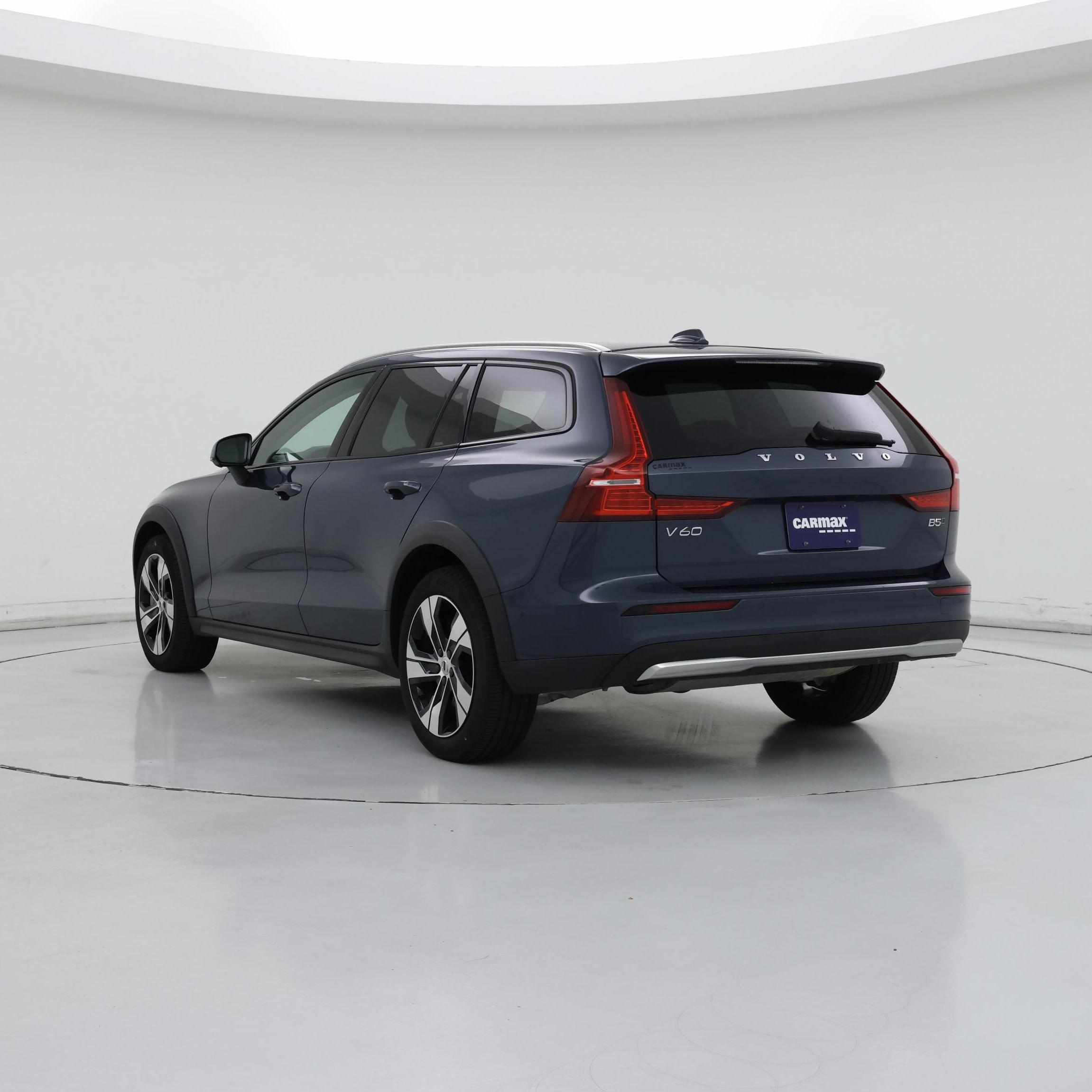 Thumbnail: 2023 Volvo S60 - 2