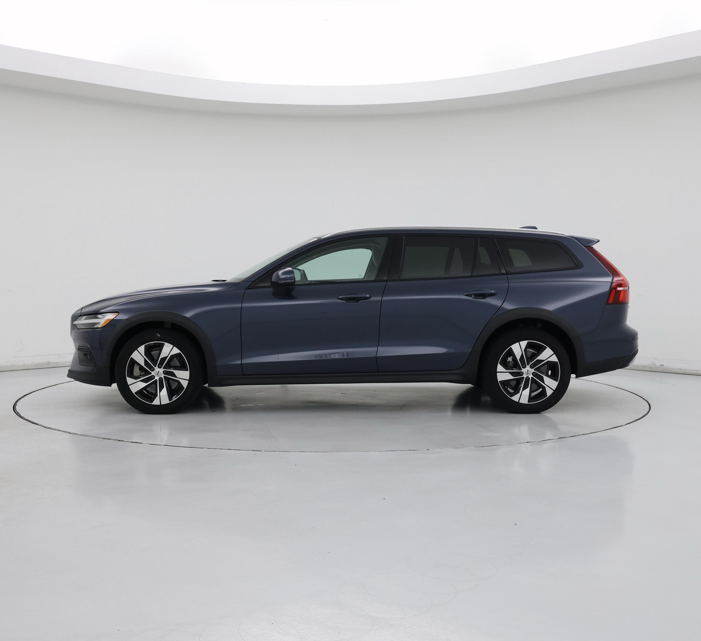 Thumbnail: 2023 Volvo S60 - 3