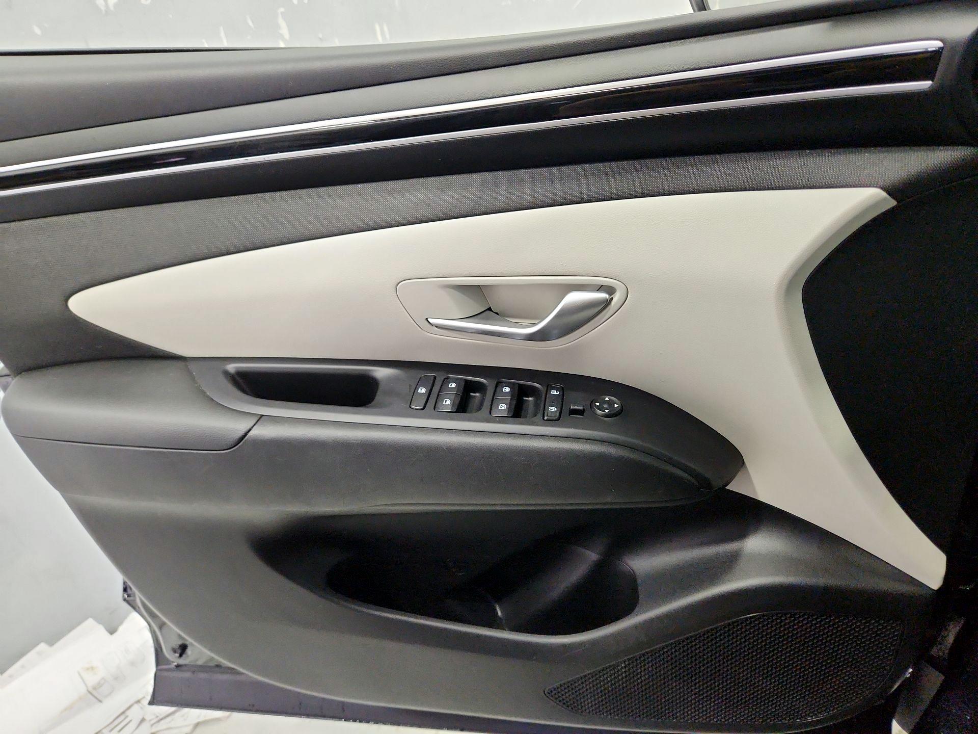 Thumbnail: 2023 Hyundai Tucson - 12