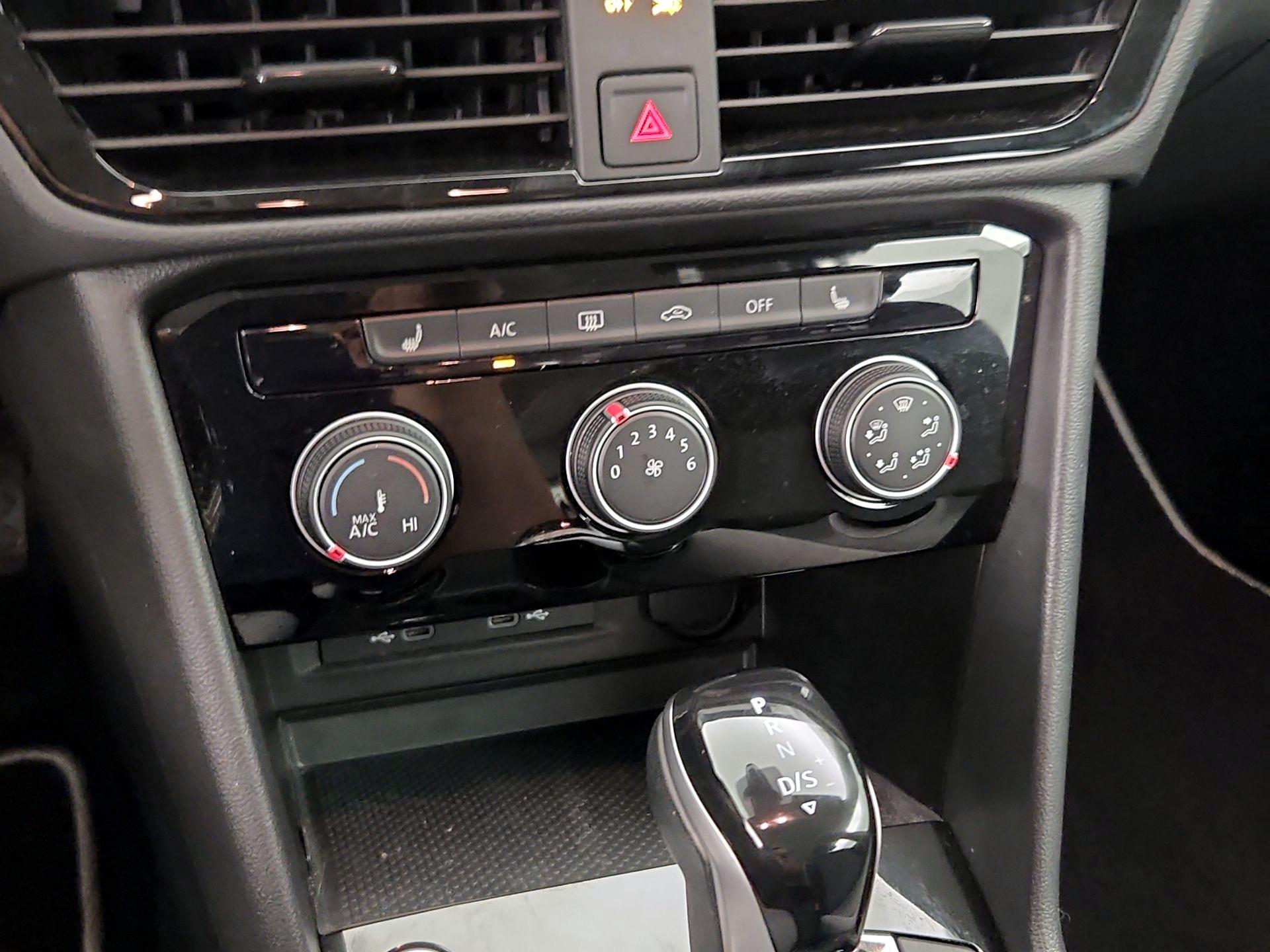 Thumbnail: 2023 Volkswagen Taos - 16