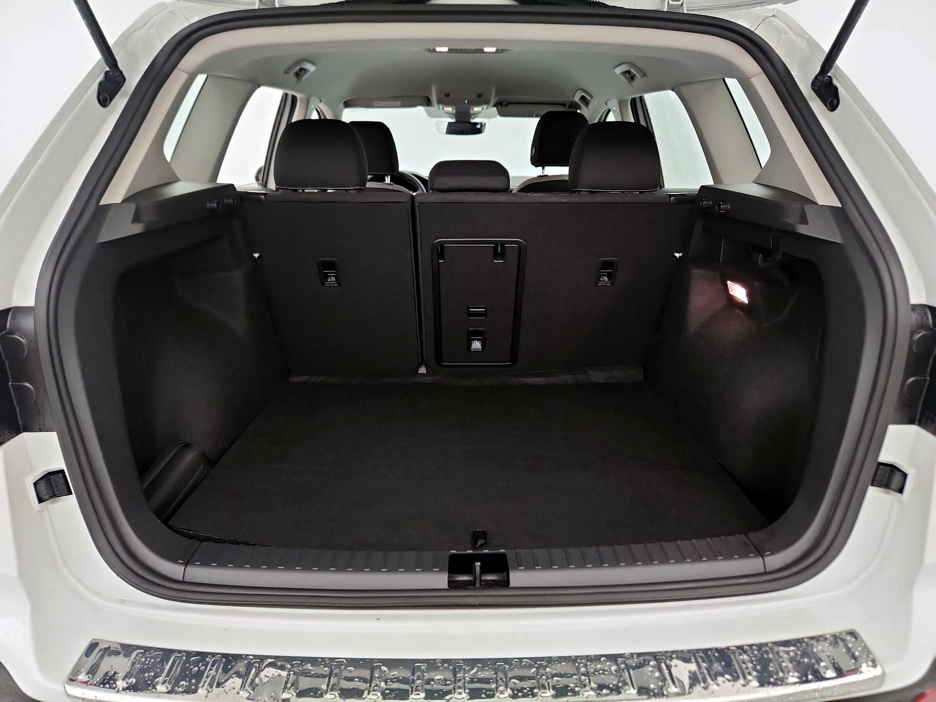 Thumbnail: 2023 Volkswagen Taos - 20