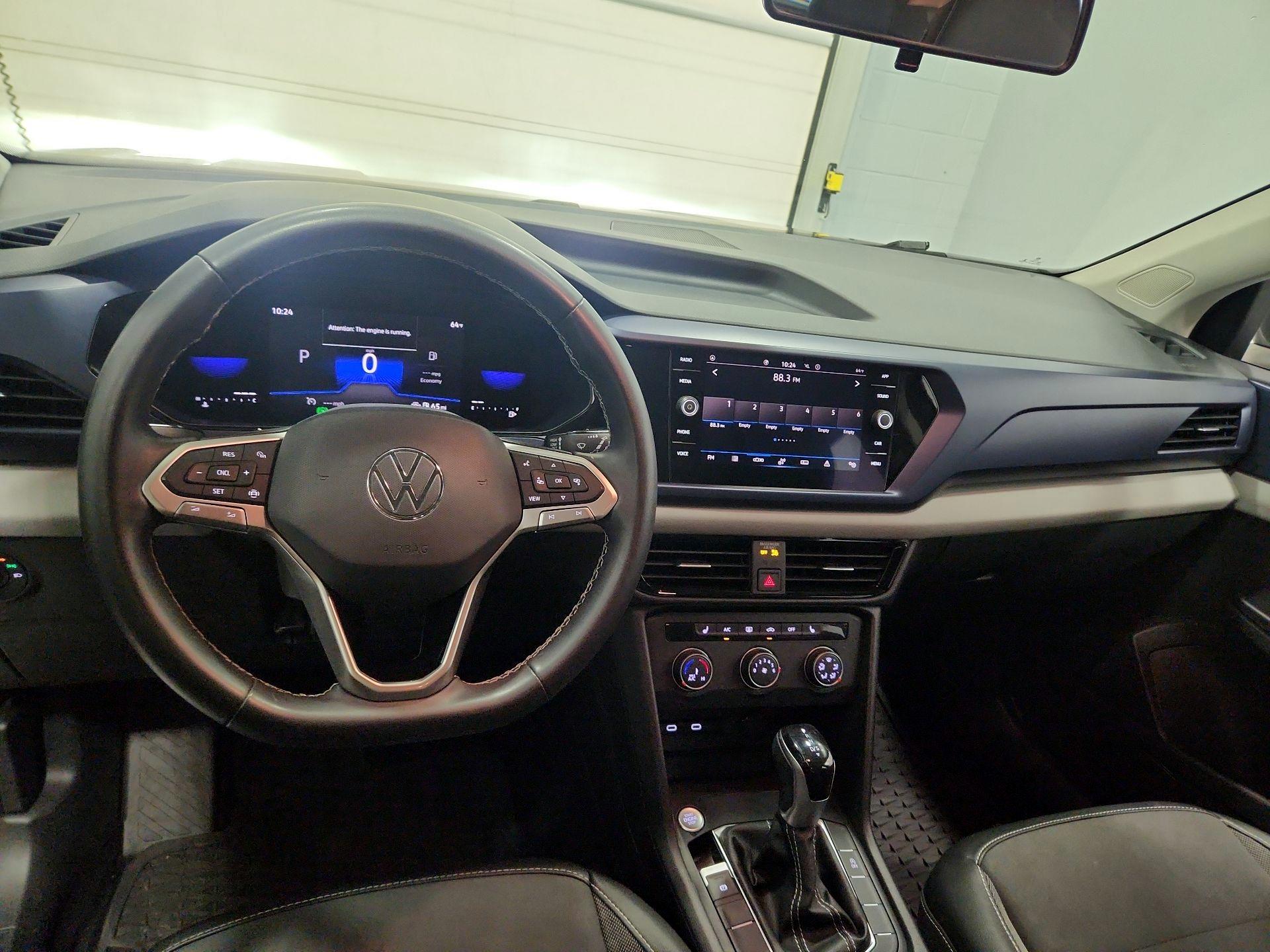 Thumbnail: 2022 Volkswagen Taos - 9