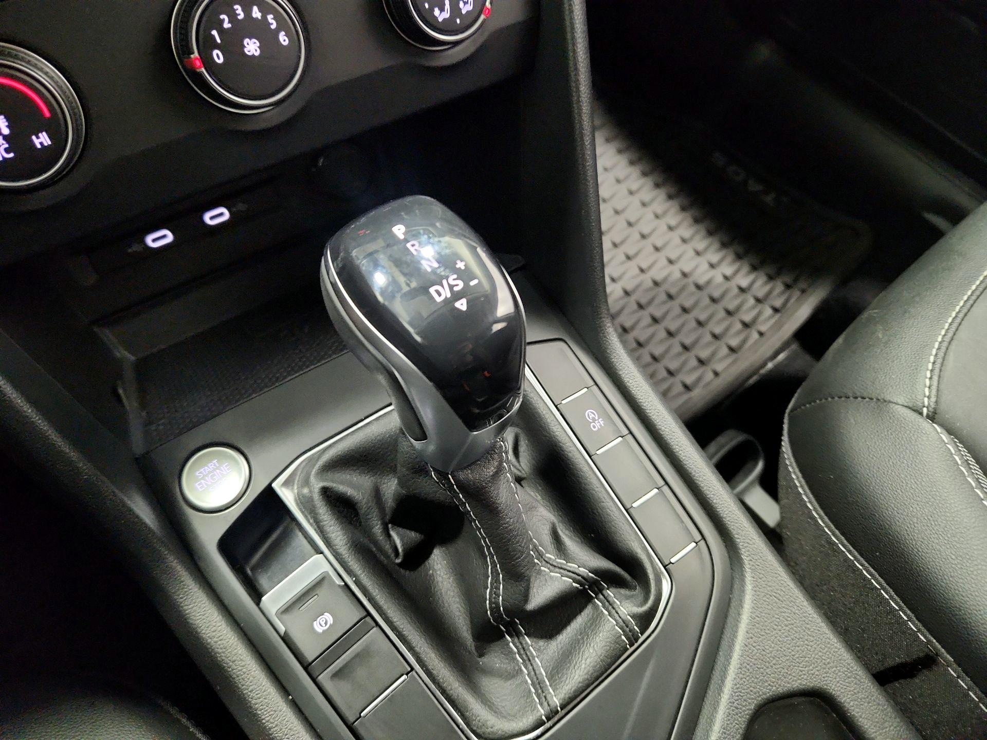 Thumbnail: 2022 Volkswagen Taos - 18