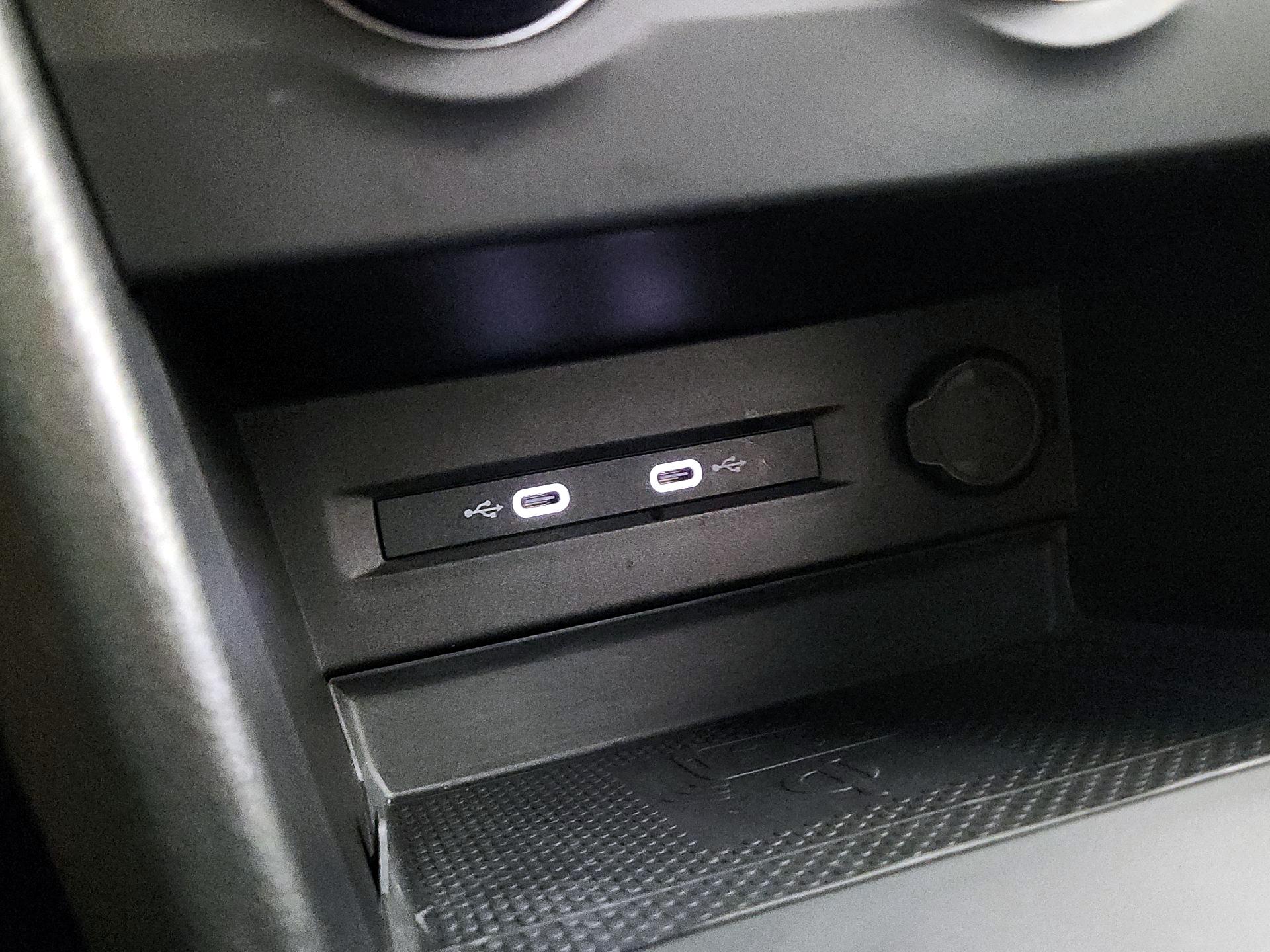 Thumbnail: 2022 Volkswagen Taos - 19