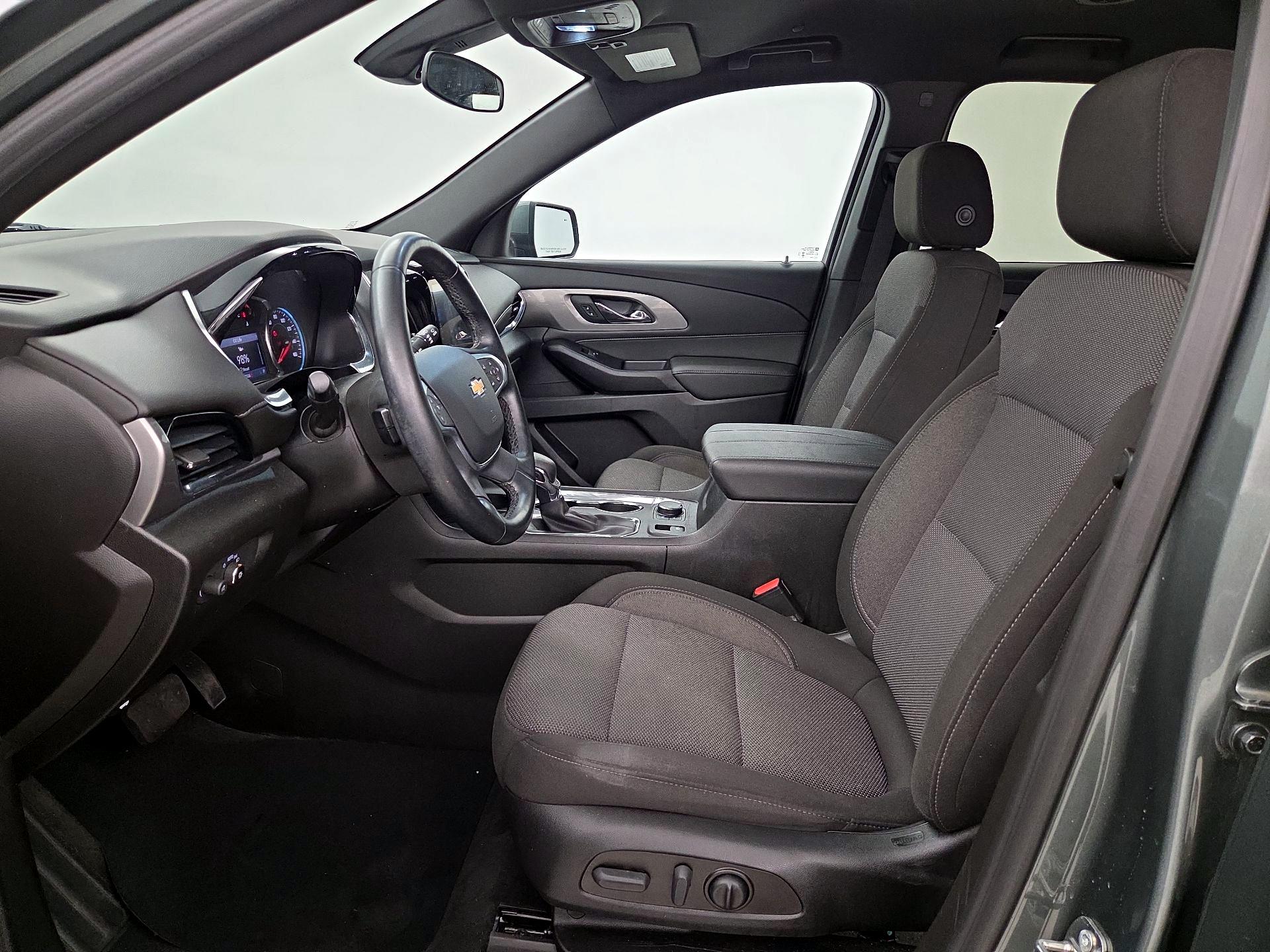 Thumbnail: 2023 Chevrolet Traverse - 11