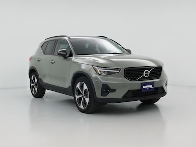 2023 Volvo XC40 B5 Plus Dark Theme