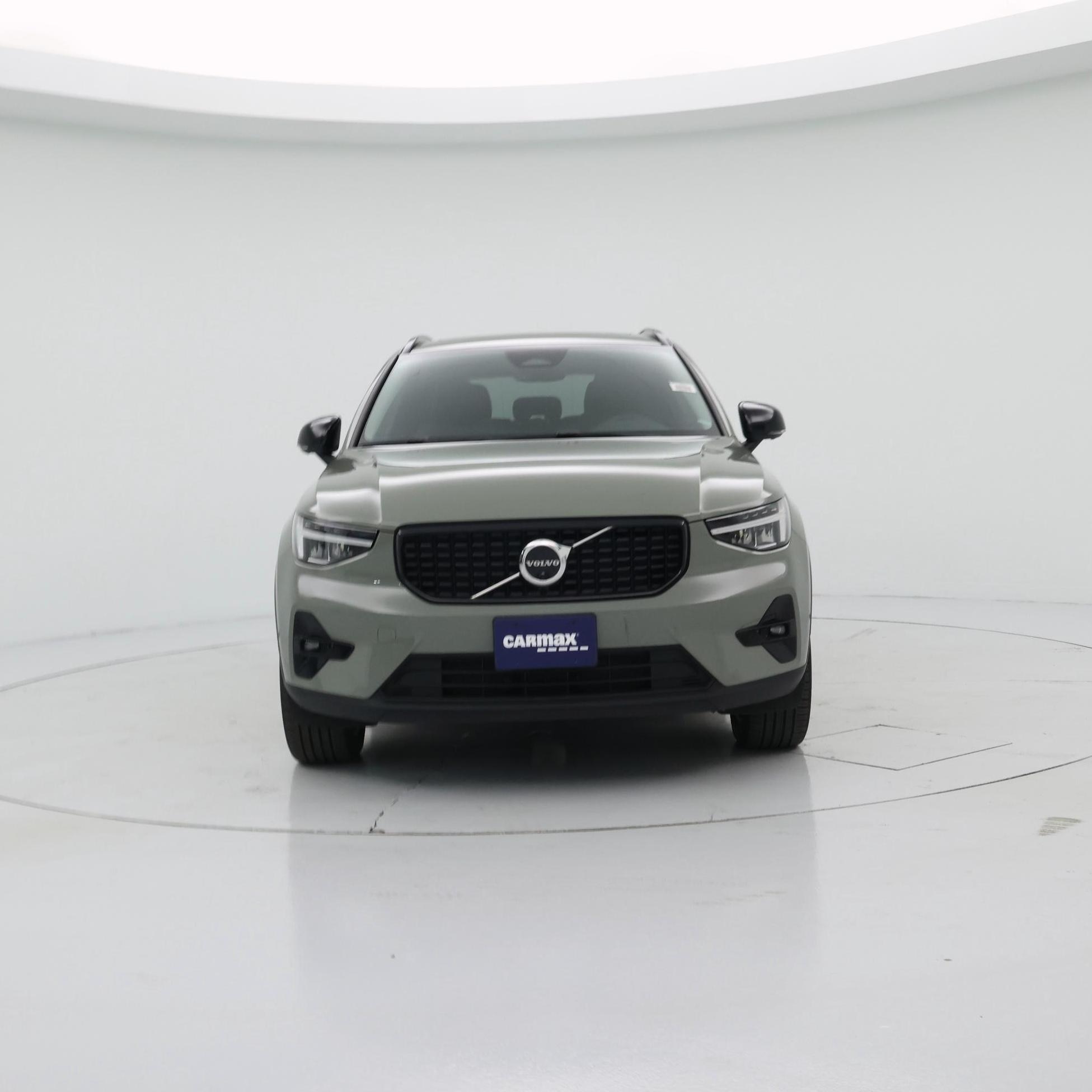 Thumbnail: 2023 Volvo XC40 - 5