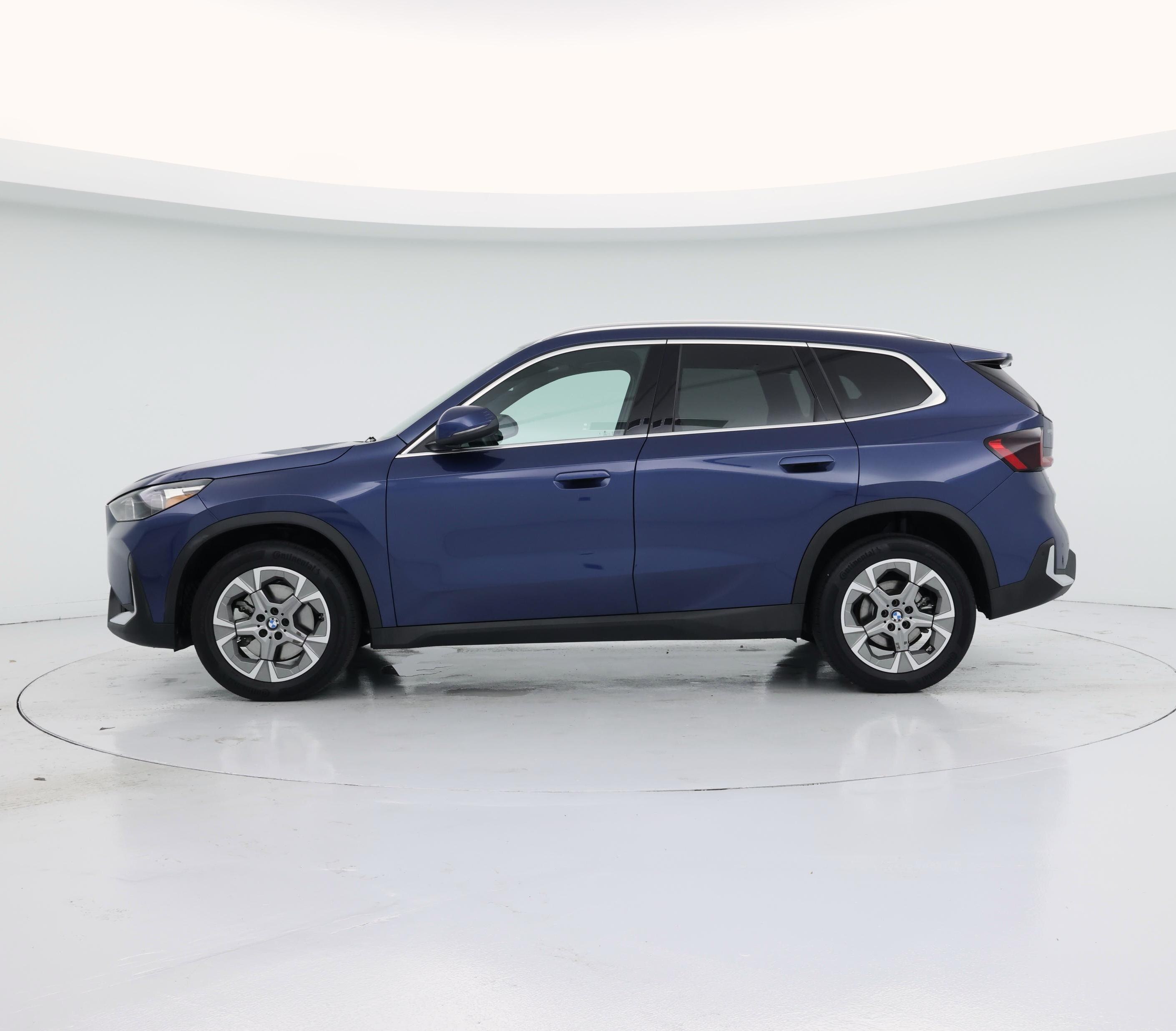 Thumbnail: 2023 BMW X1 - 3