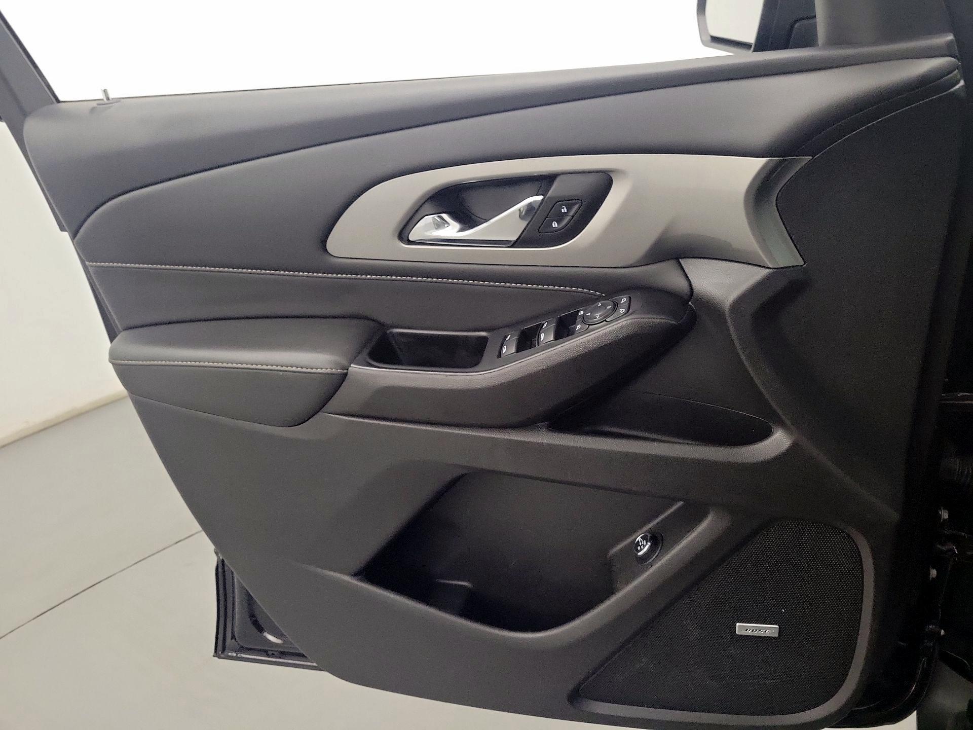 Thumbnail: 2023 Chevrolet Traverse - 12