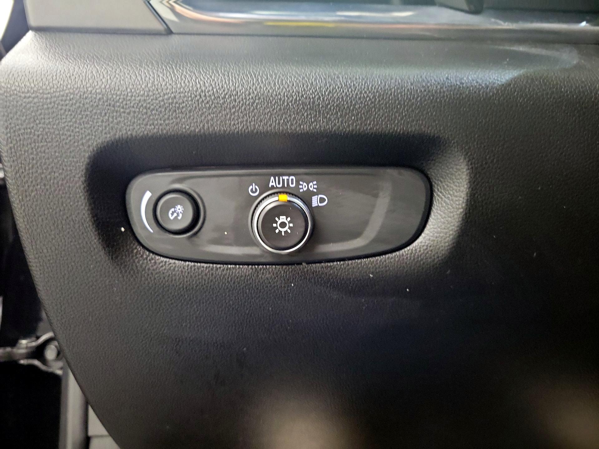 Thumbnail: 2023 Chevrolet Traverse - 13