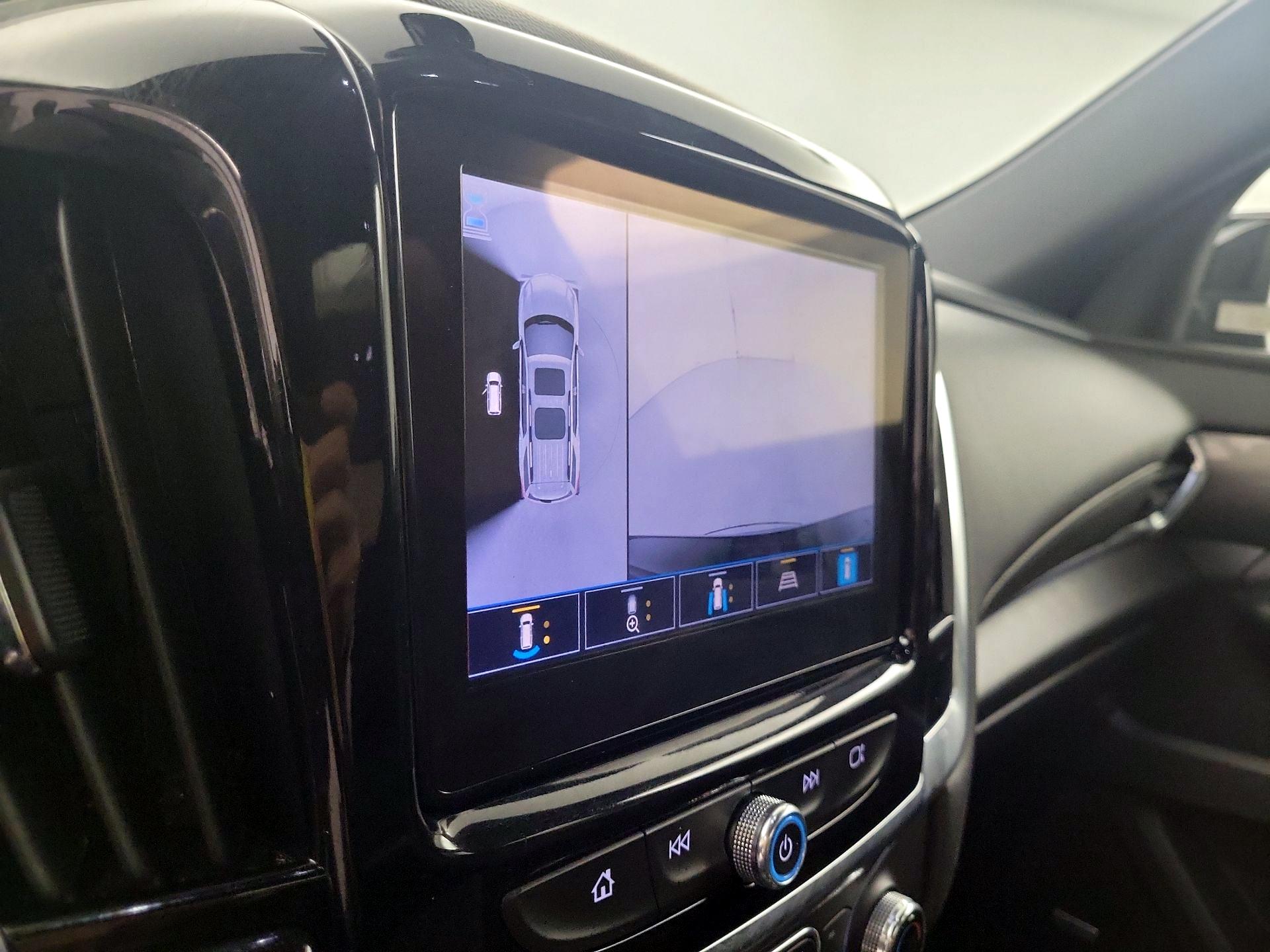 Thumbnail: 2023 Chevrolet Traverse - 14