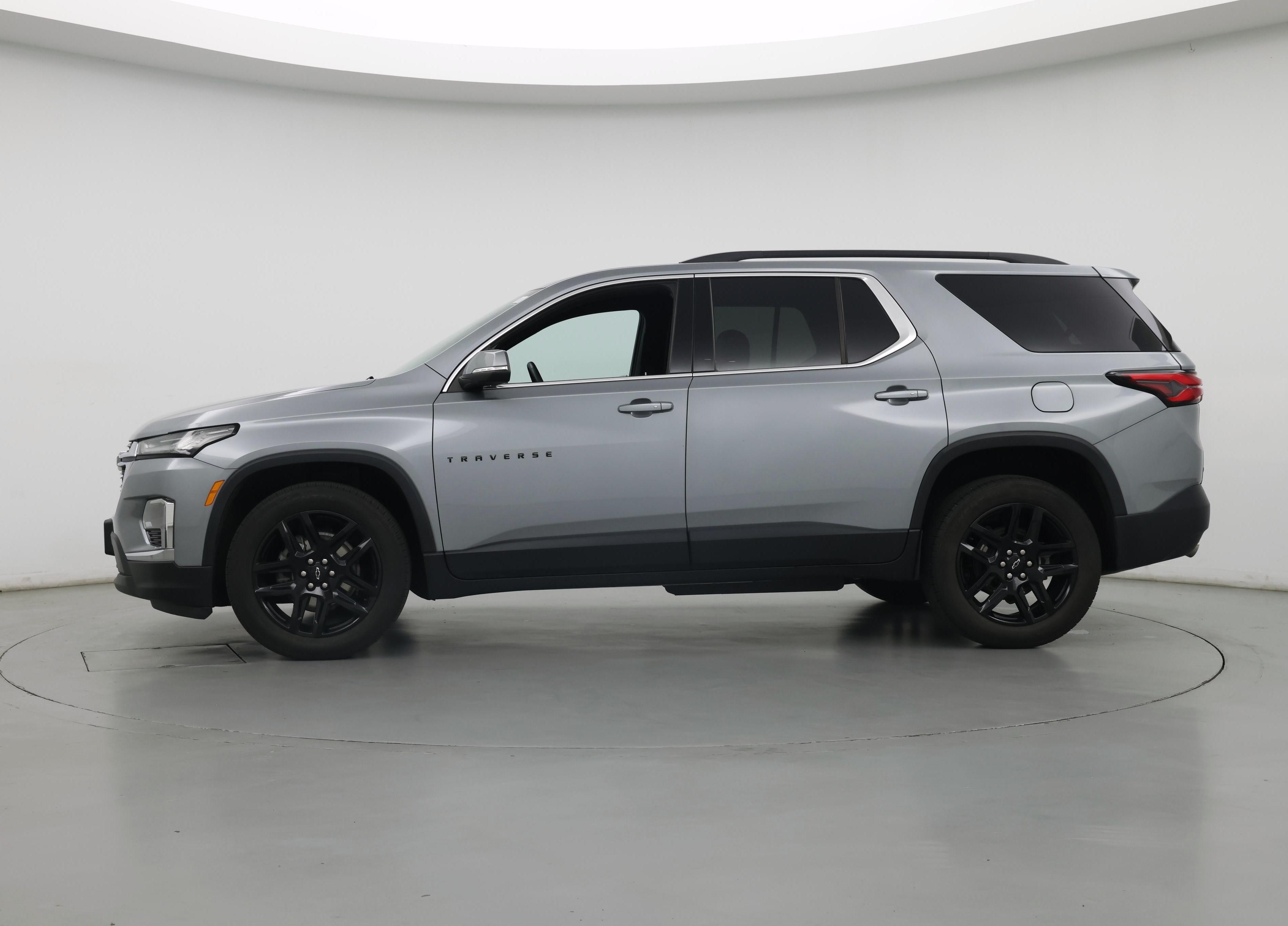 Thumbnail: 2023 Chevrolet Traverse - 3