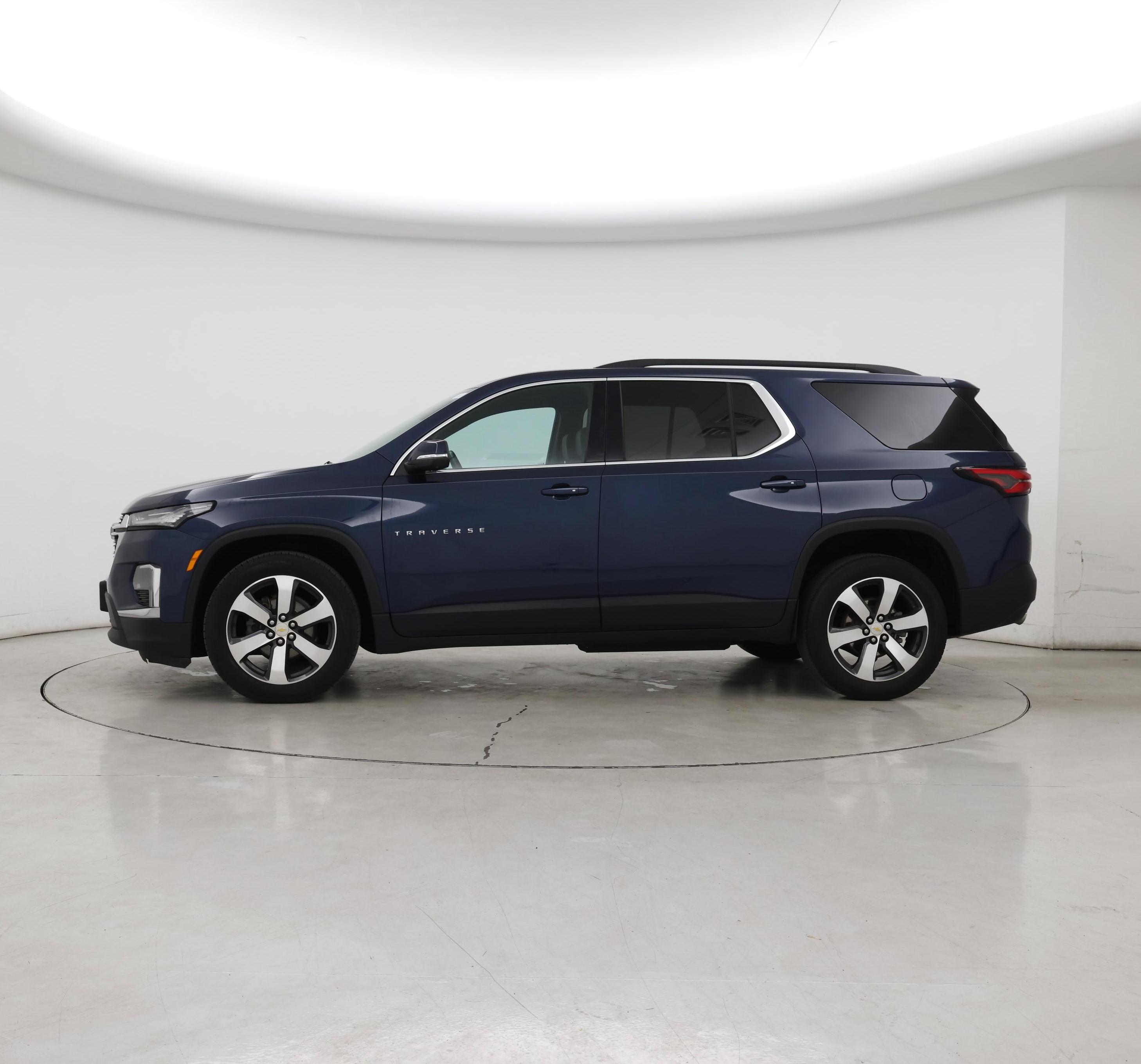 Thumbnail: 2023 Chevrolet Traverse - 3