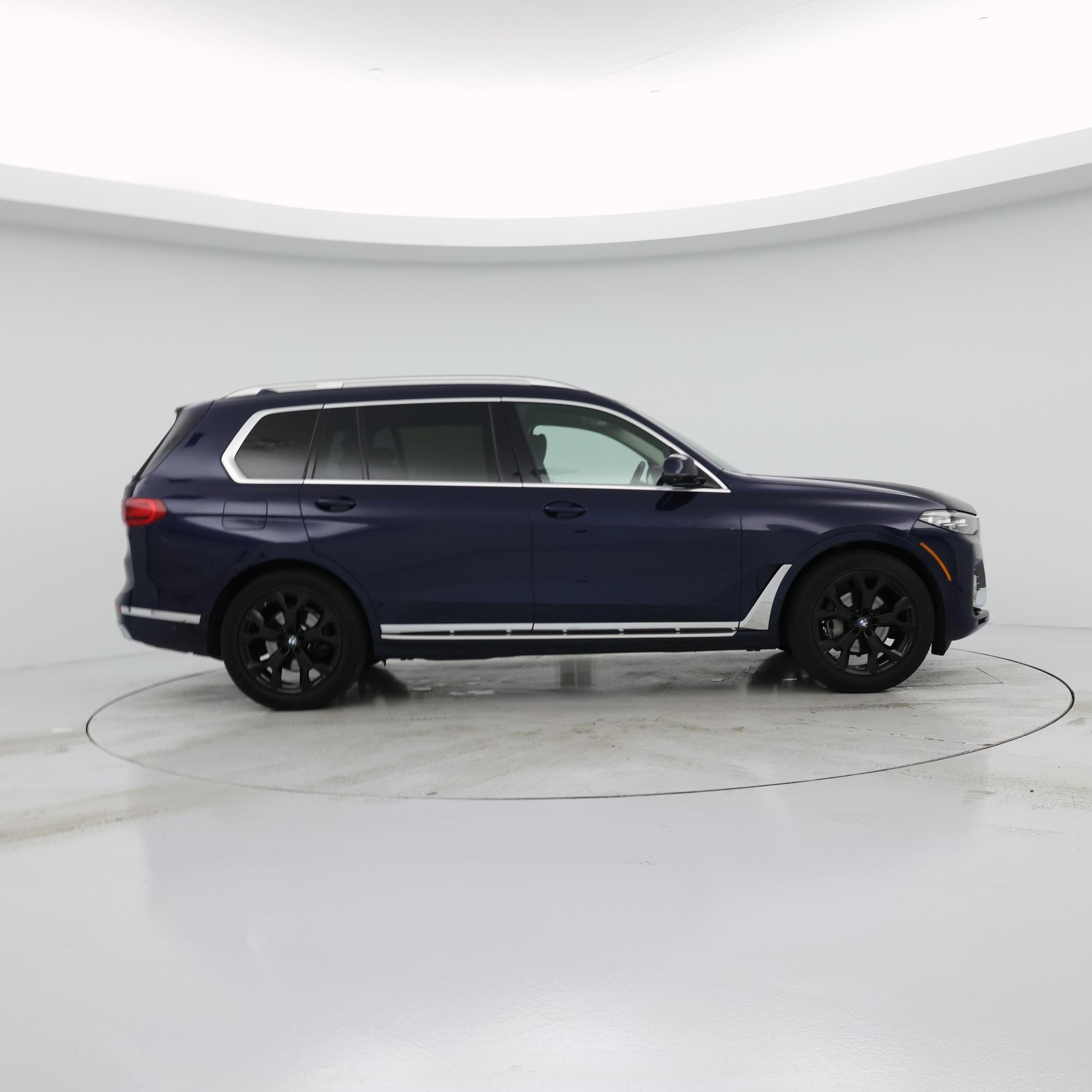 Thumbnail: 2021 BMW X7 - 7