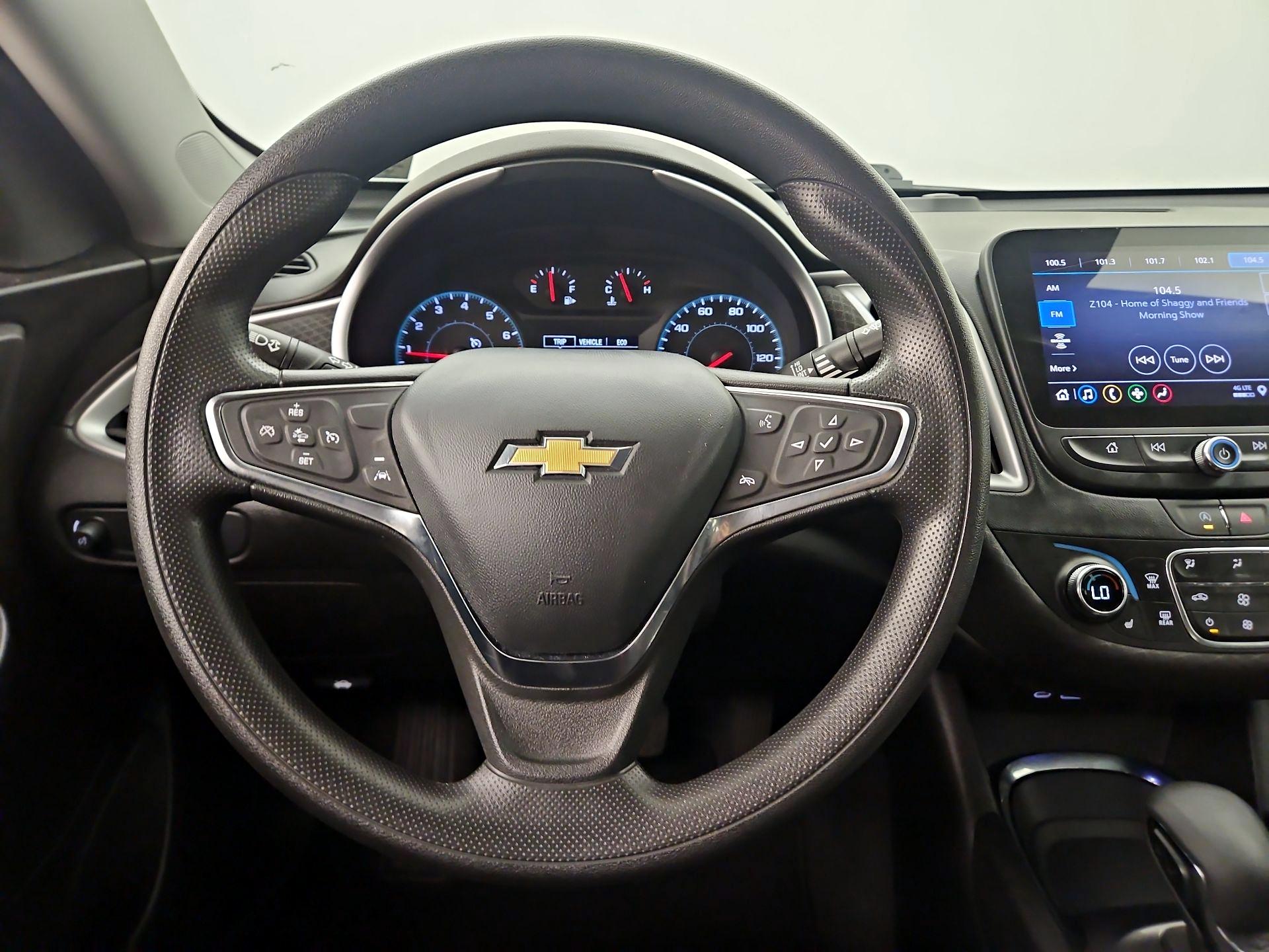 Thumbnail: 2023 Chevrolet Malibu - 10