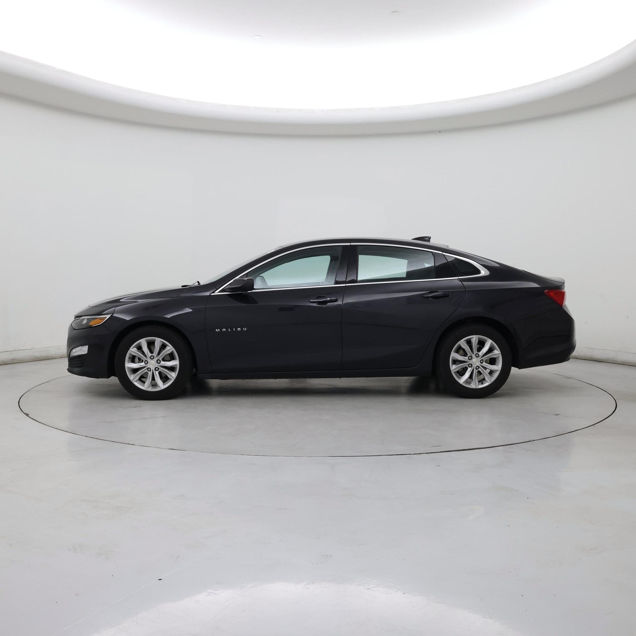 Thumbnail: 2023 Chevrolet Malibu - 3