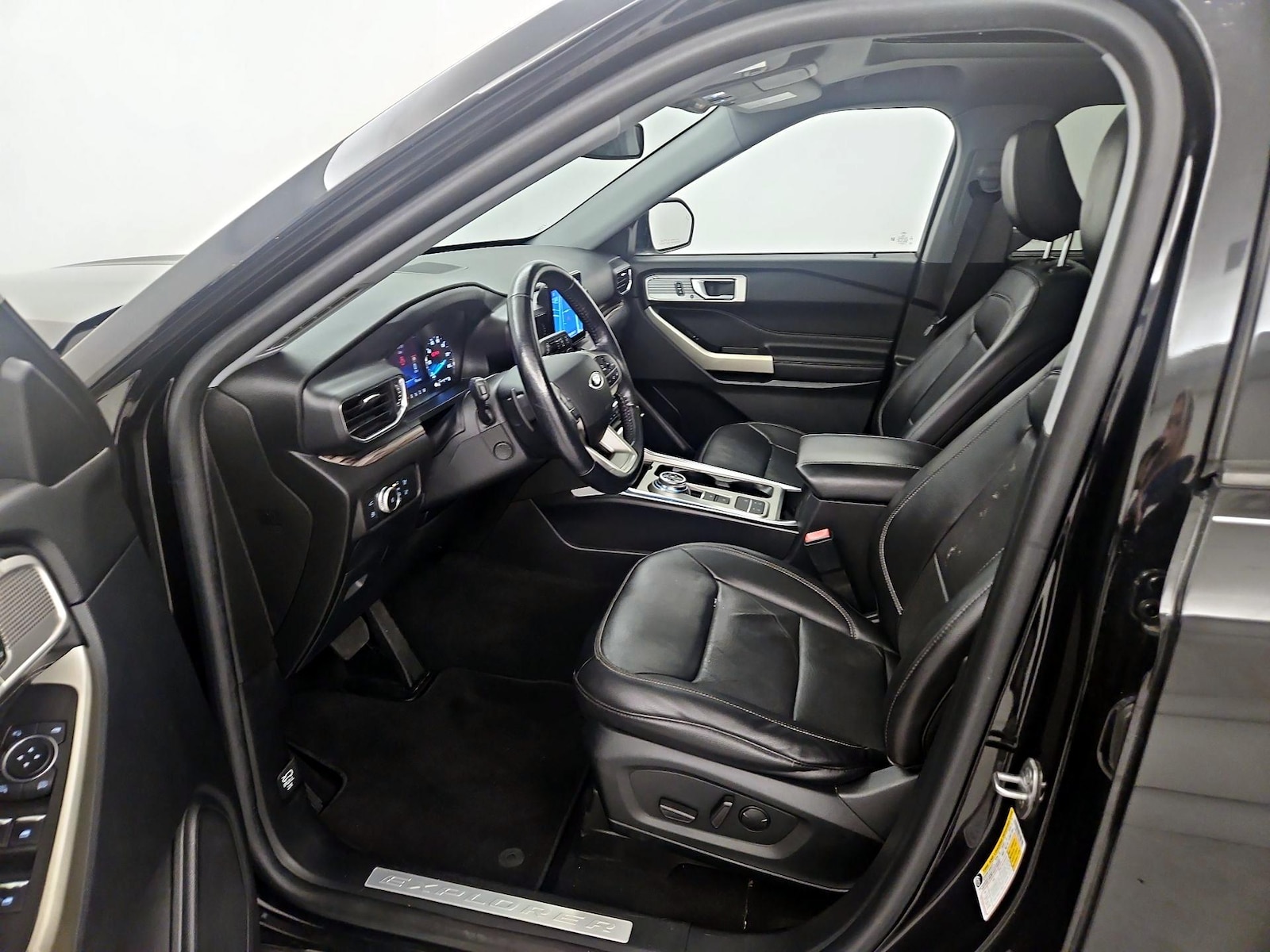 2021 Ford Explorer Limited - Photo 12