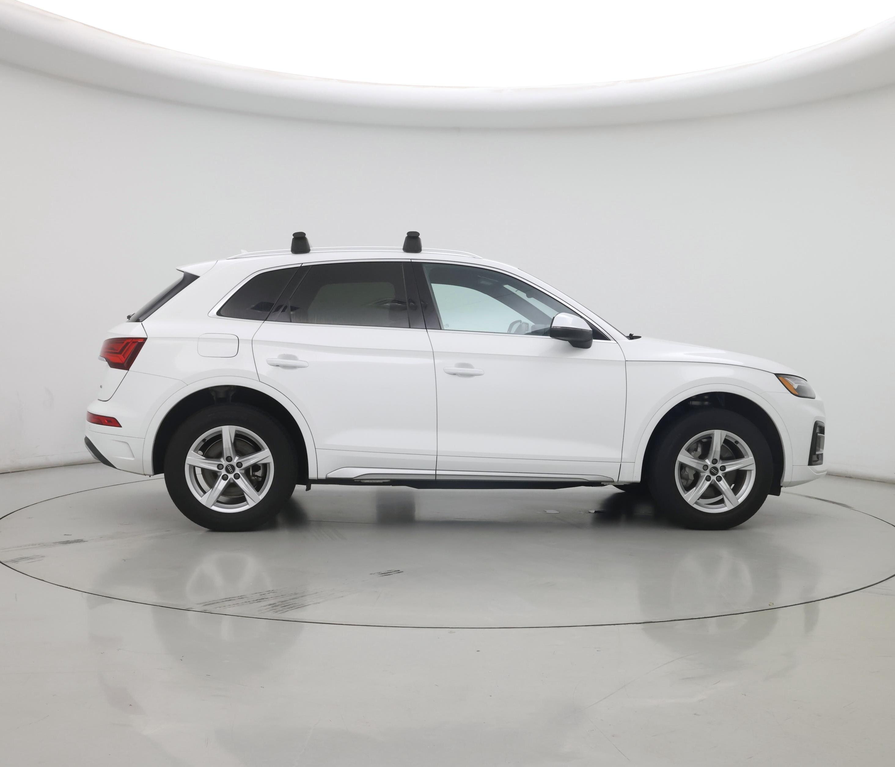 Thumbnail: 2023 Audi Q5 - 7