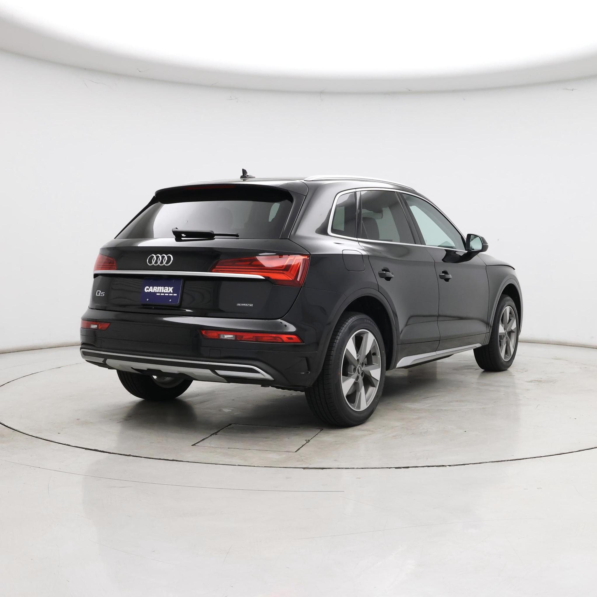 Thumbnail: 2023 Audi Q5 - 8