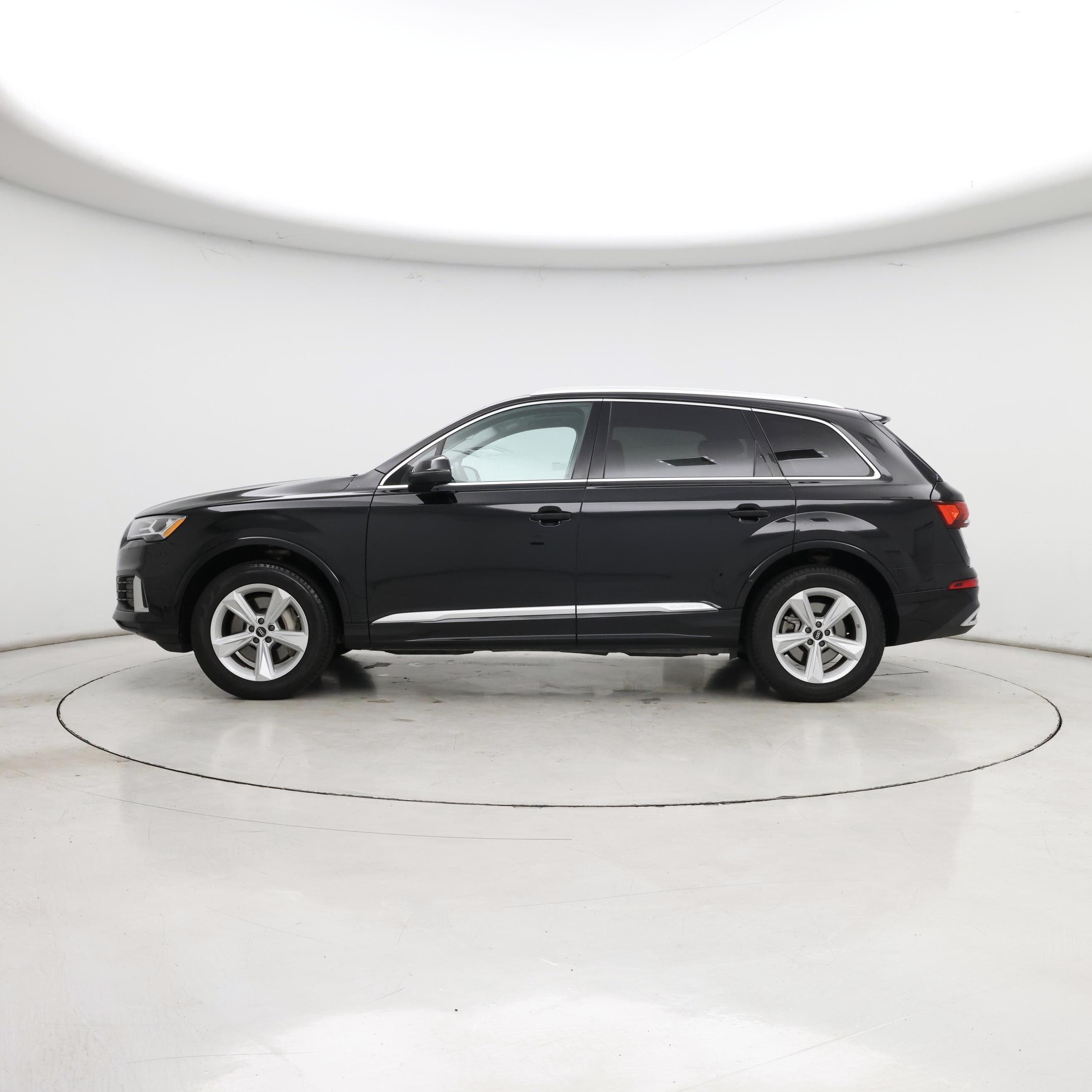 Thumbnail: 2022 Audi Q7 - 3
